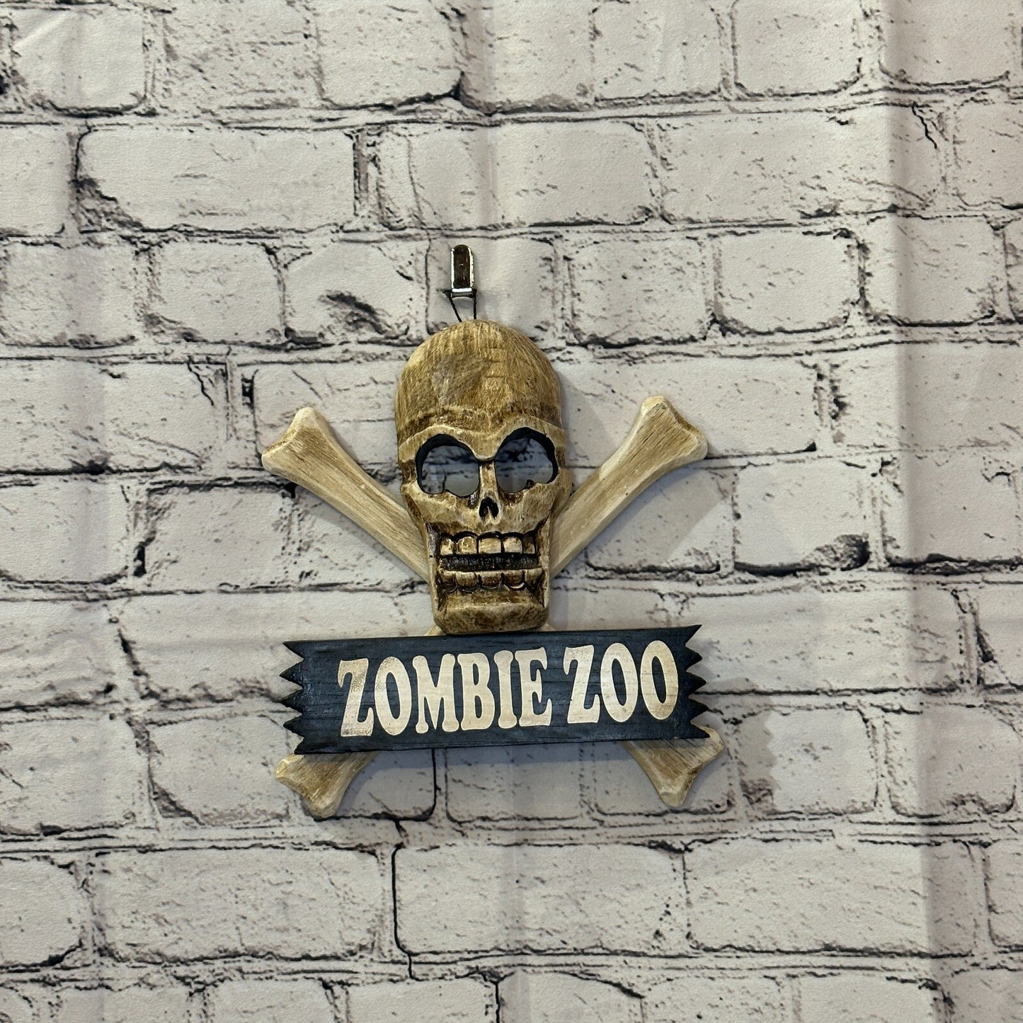 Skull & Crossbones Zombie Zoo Pirate Sign Door Plaque 20cm x 20cm Handmade