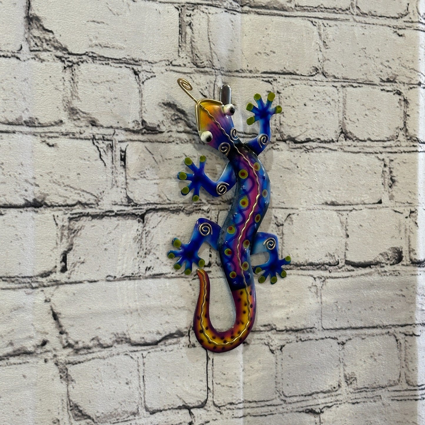 20cm x 10cm Blue Gecko Lizard Metal Tin Wall Hanging Ornament Painted Statue