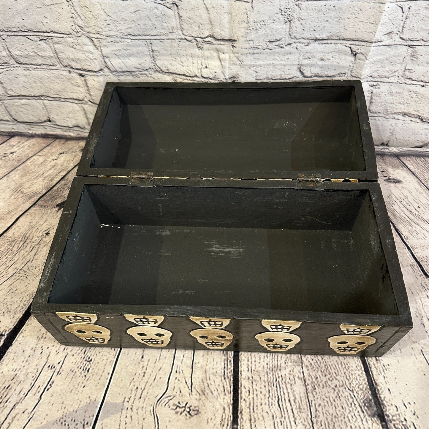 30cm x 15cm x 15cm Trunk Wooden Gothic Skeleton Skull Coffin Jewellery Box