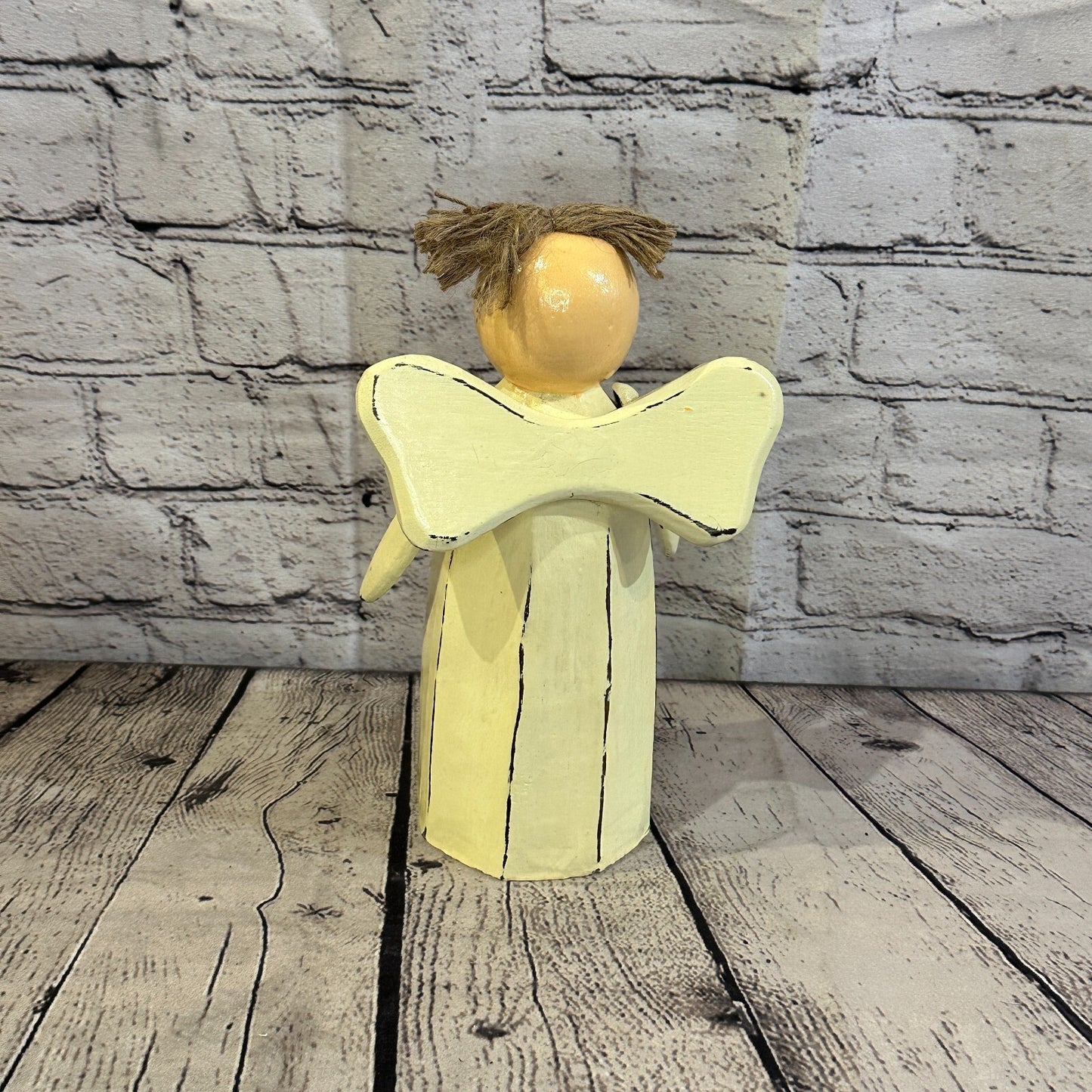 25cm x10cm White Cream Angel Gold Heart Handcrafted Wood Xmas Christmas Ornament