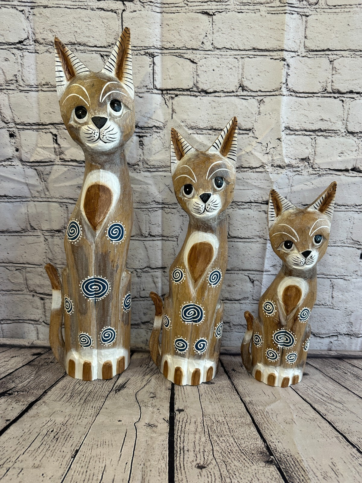 30cm Light Brown Flower Wooden Shabby Cat Statue Ornament Fair Trade Handcarved