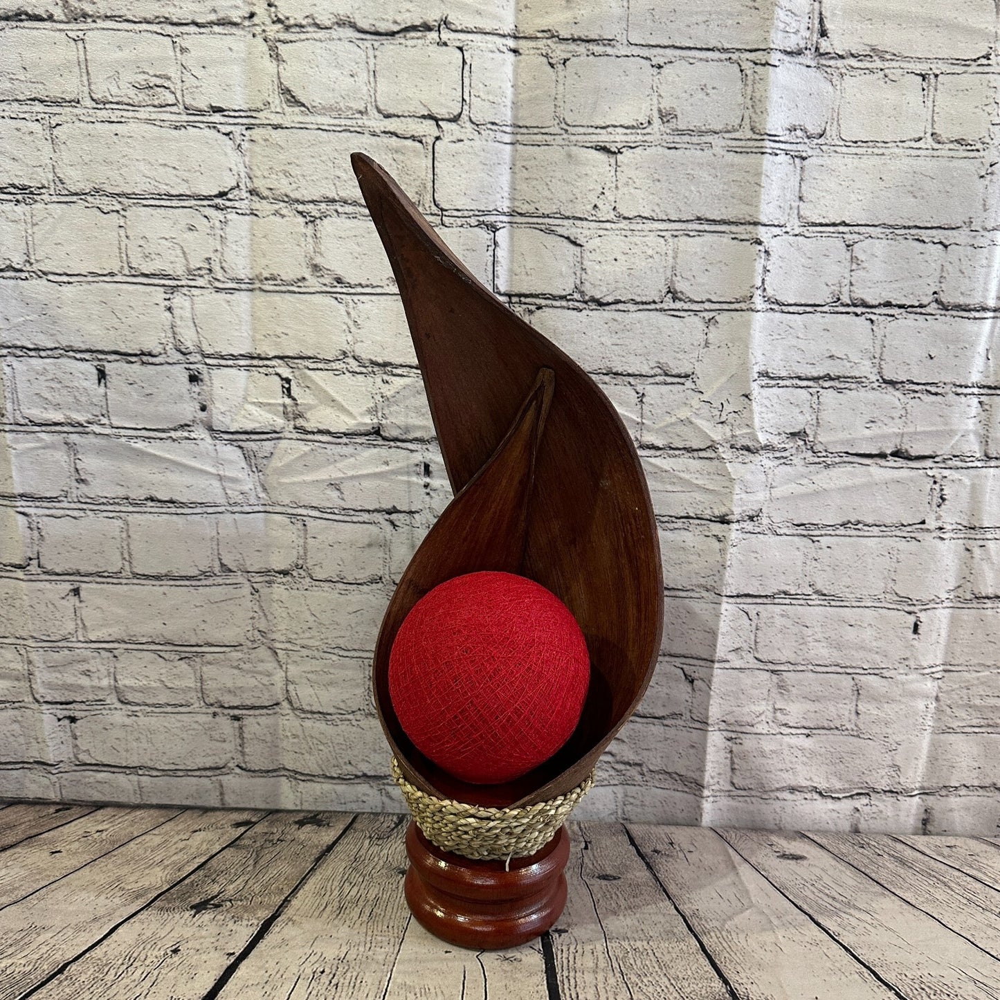 Red Light Brown Natural 60cm Tall Leaf Lamp Twist LED UK Mains Plug Design 4