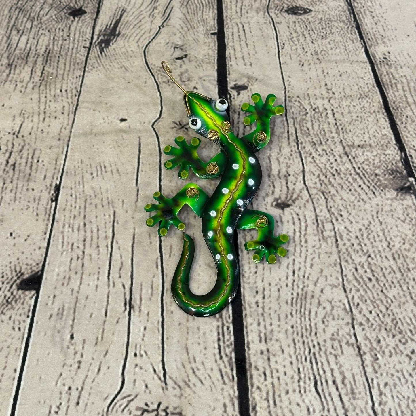 15cm x 8cm Green Gecko Lizard Metal Tin Wall Hanging Ornament Painted Statue