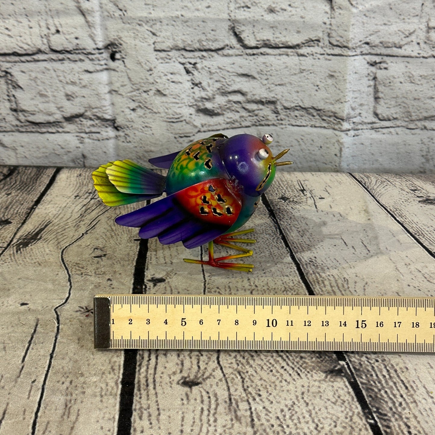 10cm x 10cm Bright Purple Bird Metal Tin Wall Hanging Ornament Painted Statue