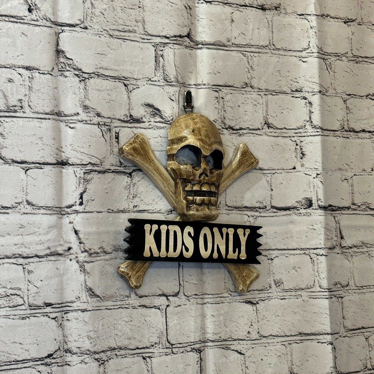 Skull & Crossbones Kids Only Pirate Sign Door Plaque 20cm x 20cm Handmade