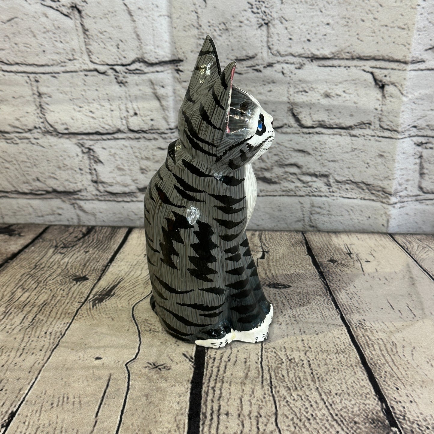 20cm x 10cm Grey & White Sitting Style Painted Wooden Hand Carved Cat Wooden