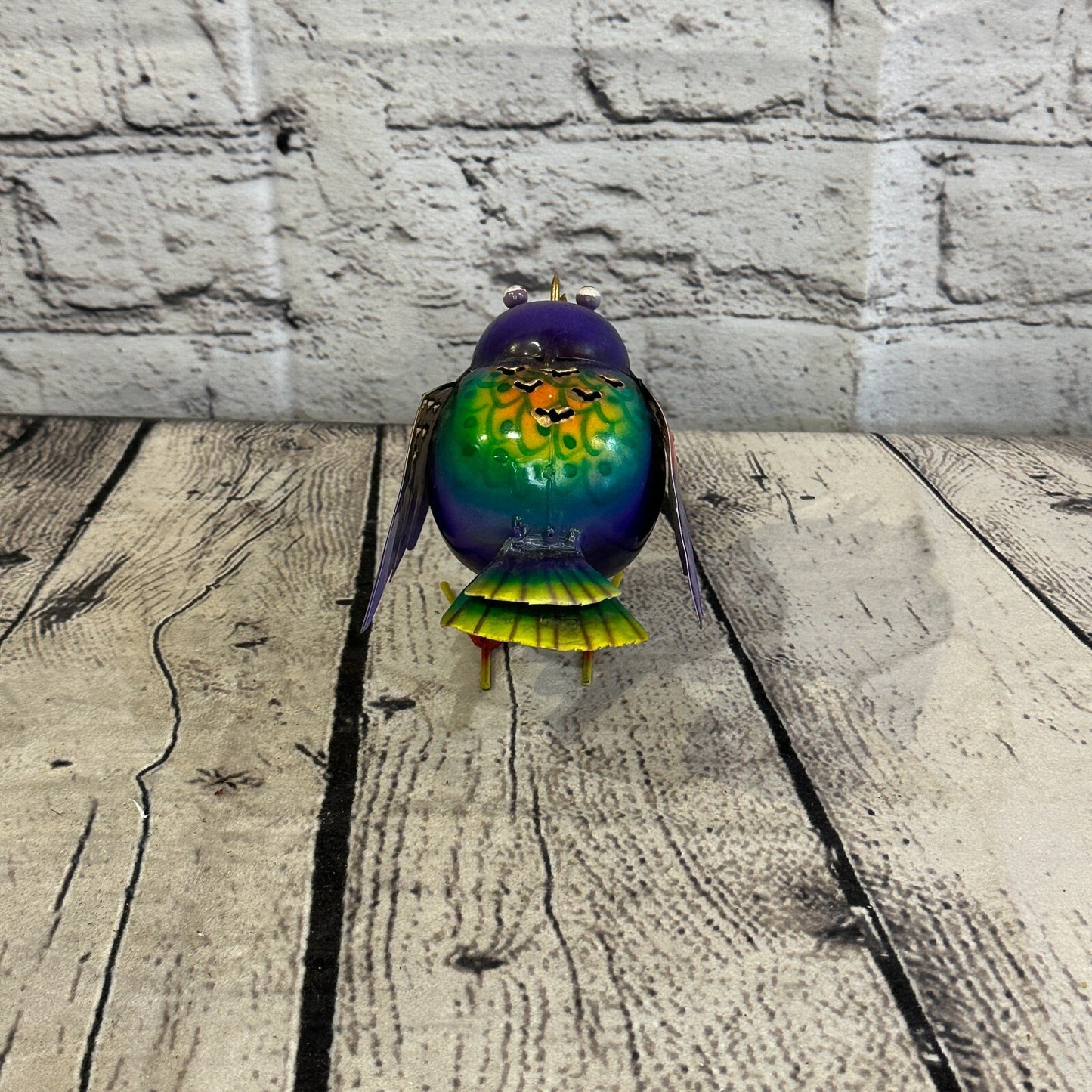 10cm x 10cm Bright Purple Bird Metal Tin Wall Hanging Ornament Painted Statue