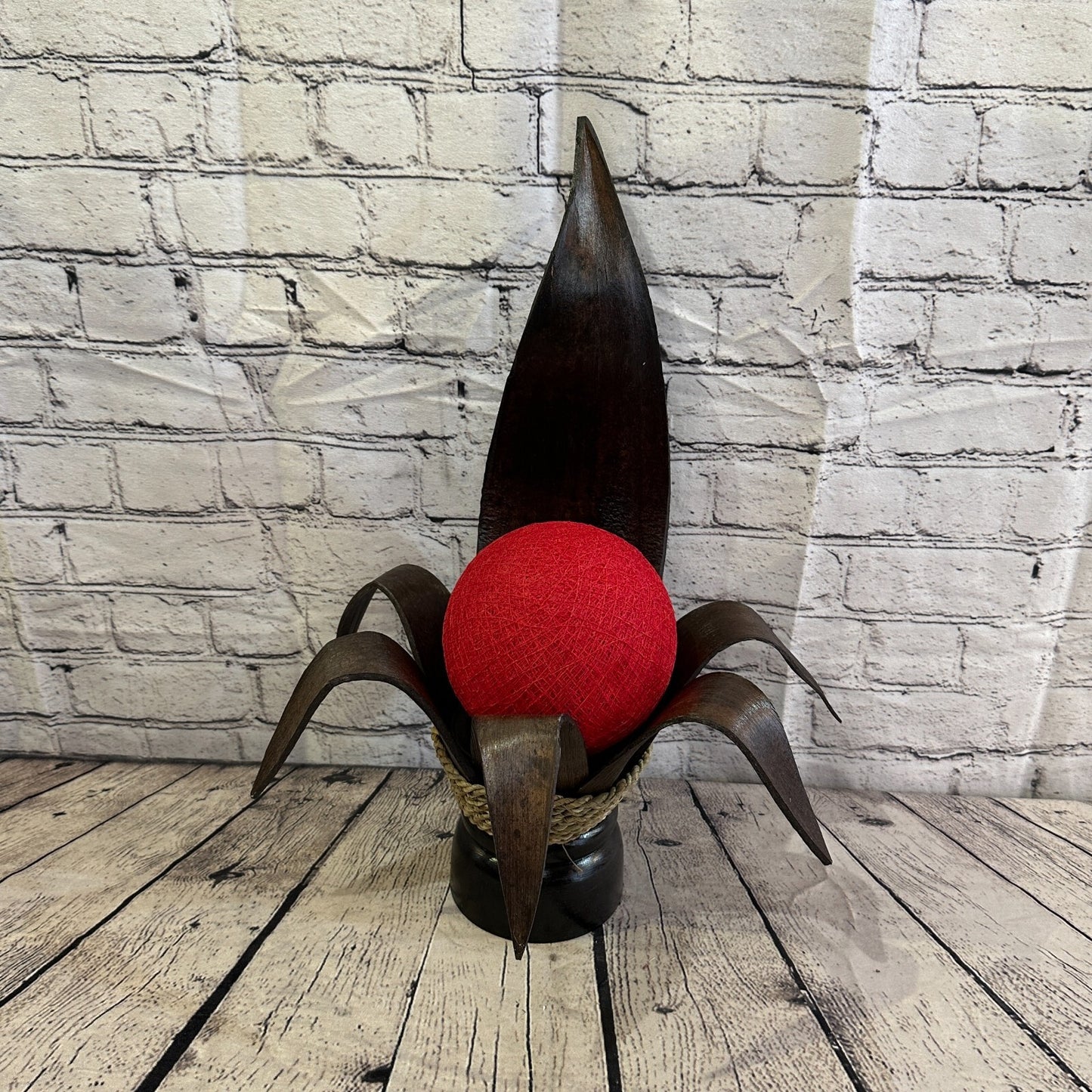 Red Brown Leaf Natural 50cm Tall Leaf Lamp Twist LED UK Mains Plug Design 10