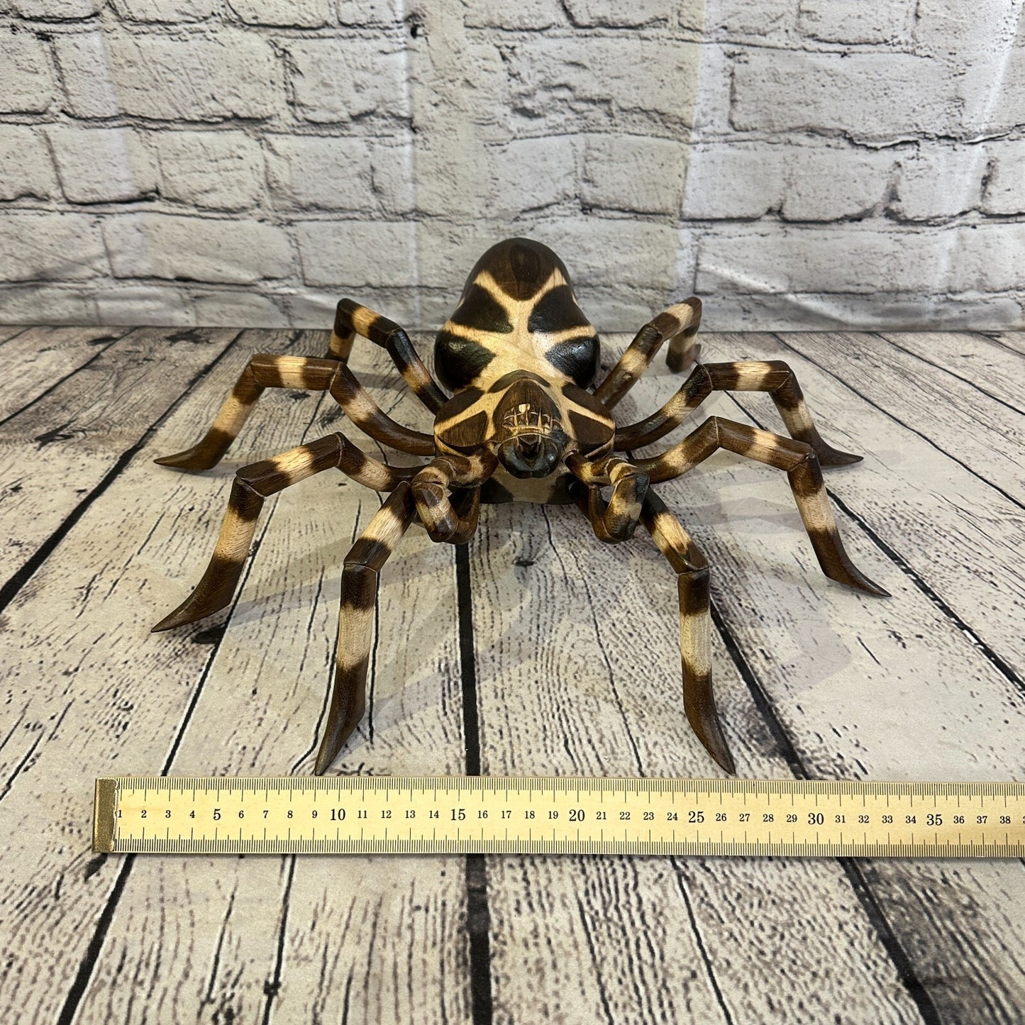 40cm x 35cm Wooden Spider Carving Hand Carved Walking Spider Tarantula Statue