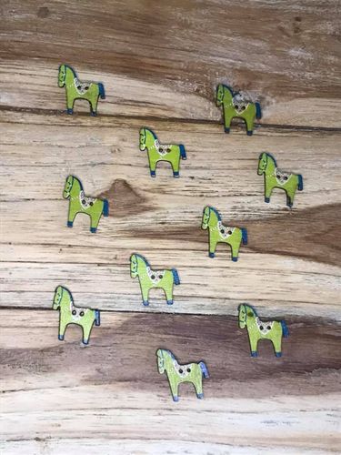 10 Green with Flower Saddle Horse Wooden Buttons