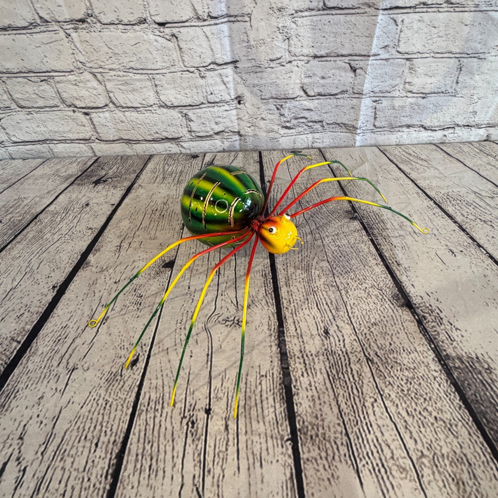 35cm x 20cm Small Colourful Green Spider Metal Tin Standing Ornament Statue2