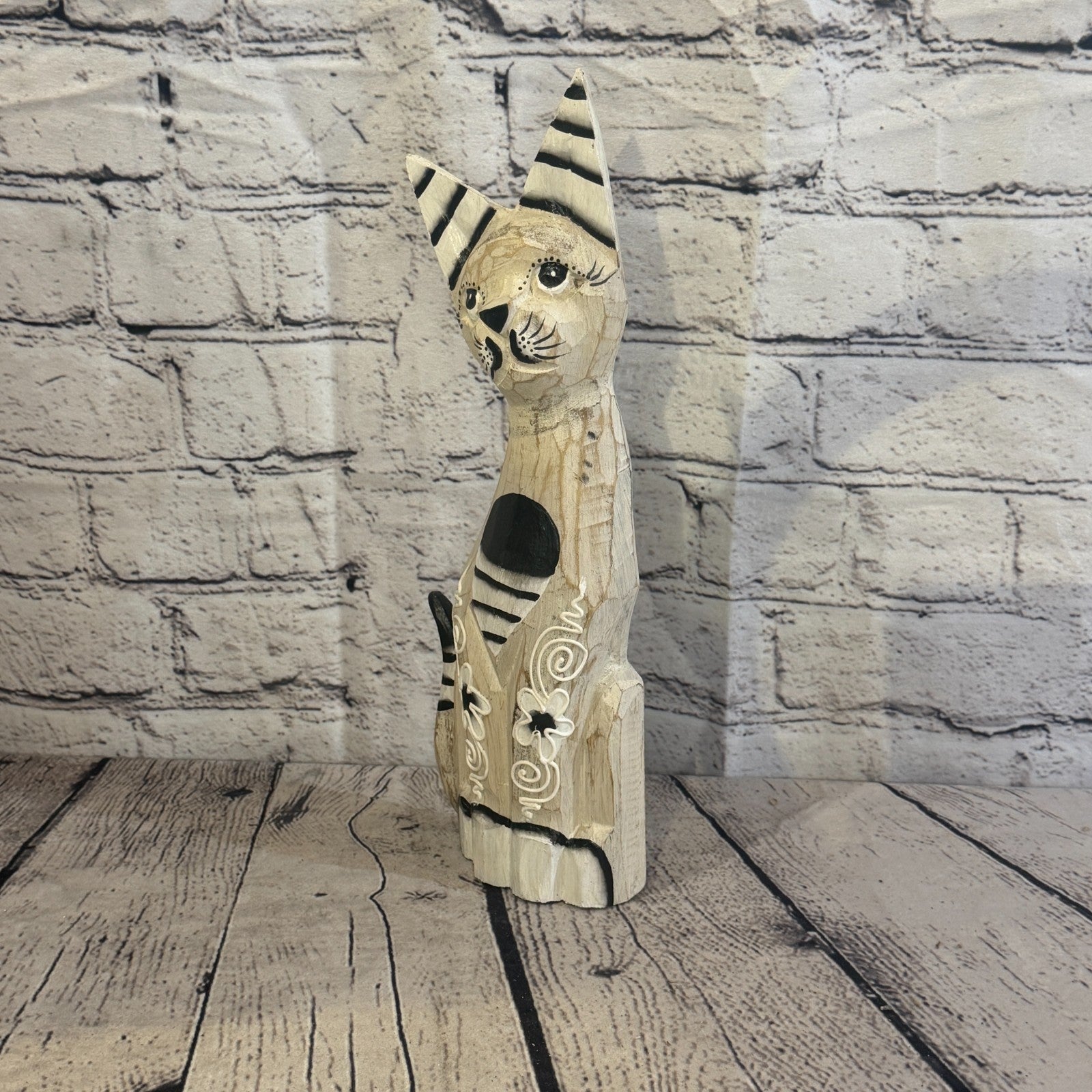 30cm White Flower Wooden Shabby Cat Statue Ornament Fair Trade Handcarved1