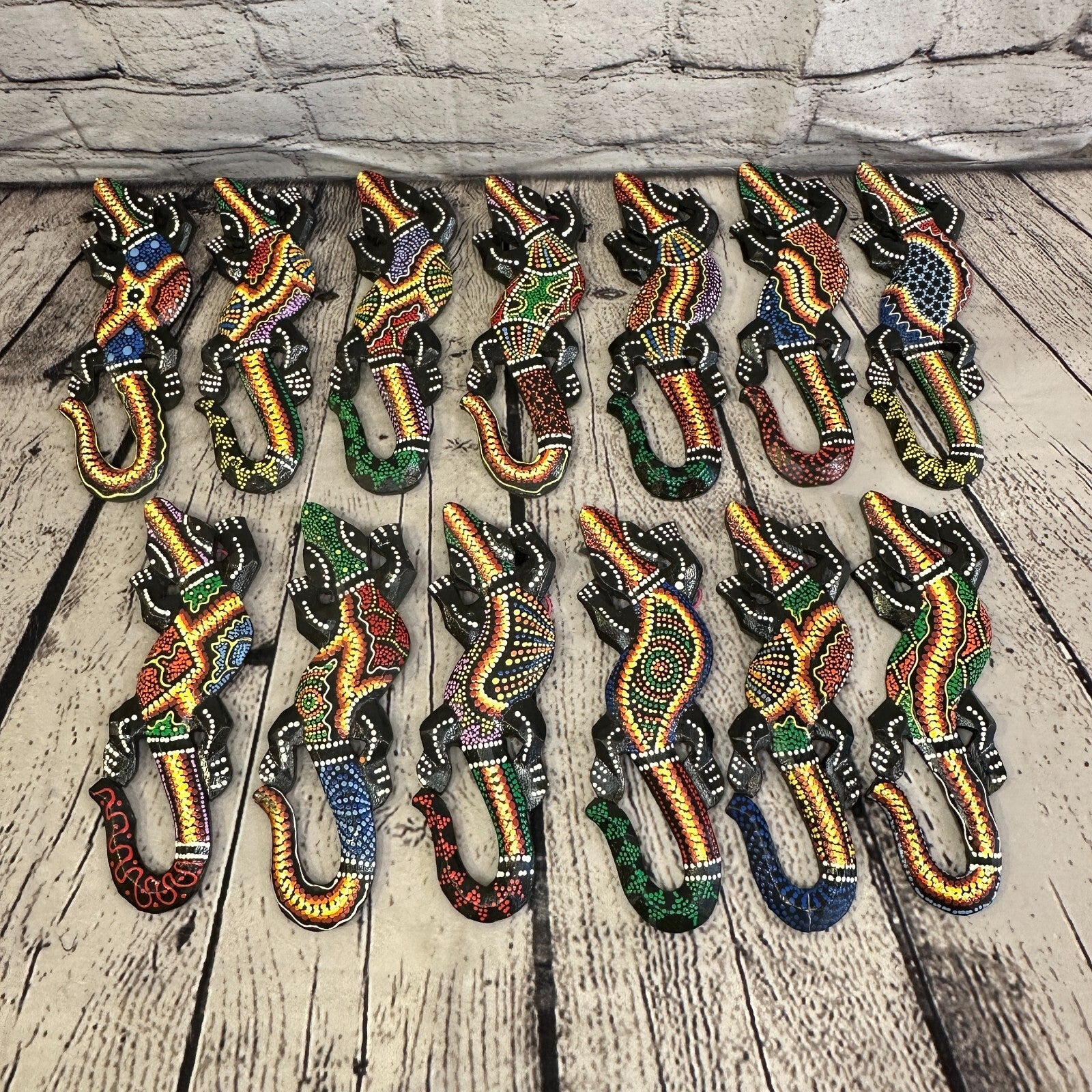20cm Gecko Carved Wooden Dot Painted Ethnic Tribal Tiki Wall Handmade No 17