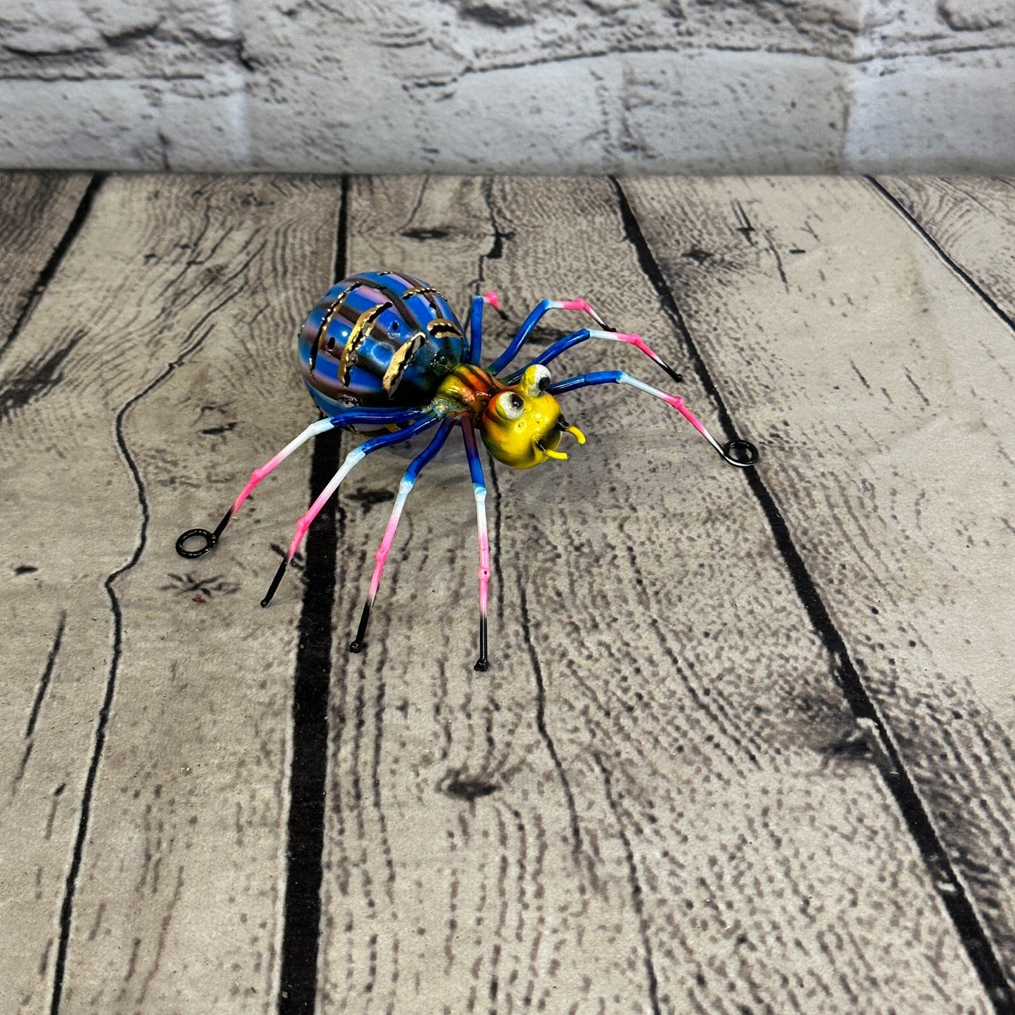 12cm x 8cm Blue Yellow Spider Bug Metal Tin Wall Hanging Ornament Painted Statue2
