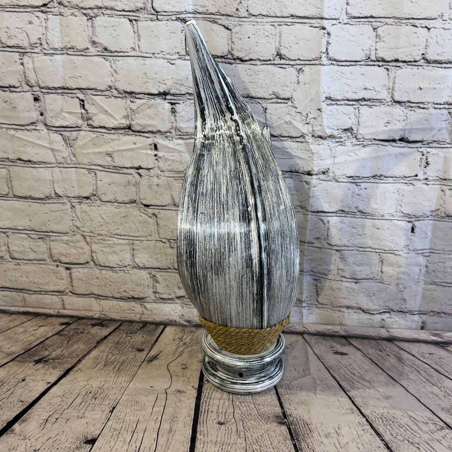 White Light Silver Natural 50cm Tall Leaf Lamp Twist LED UK Mains Plug Desig 104