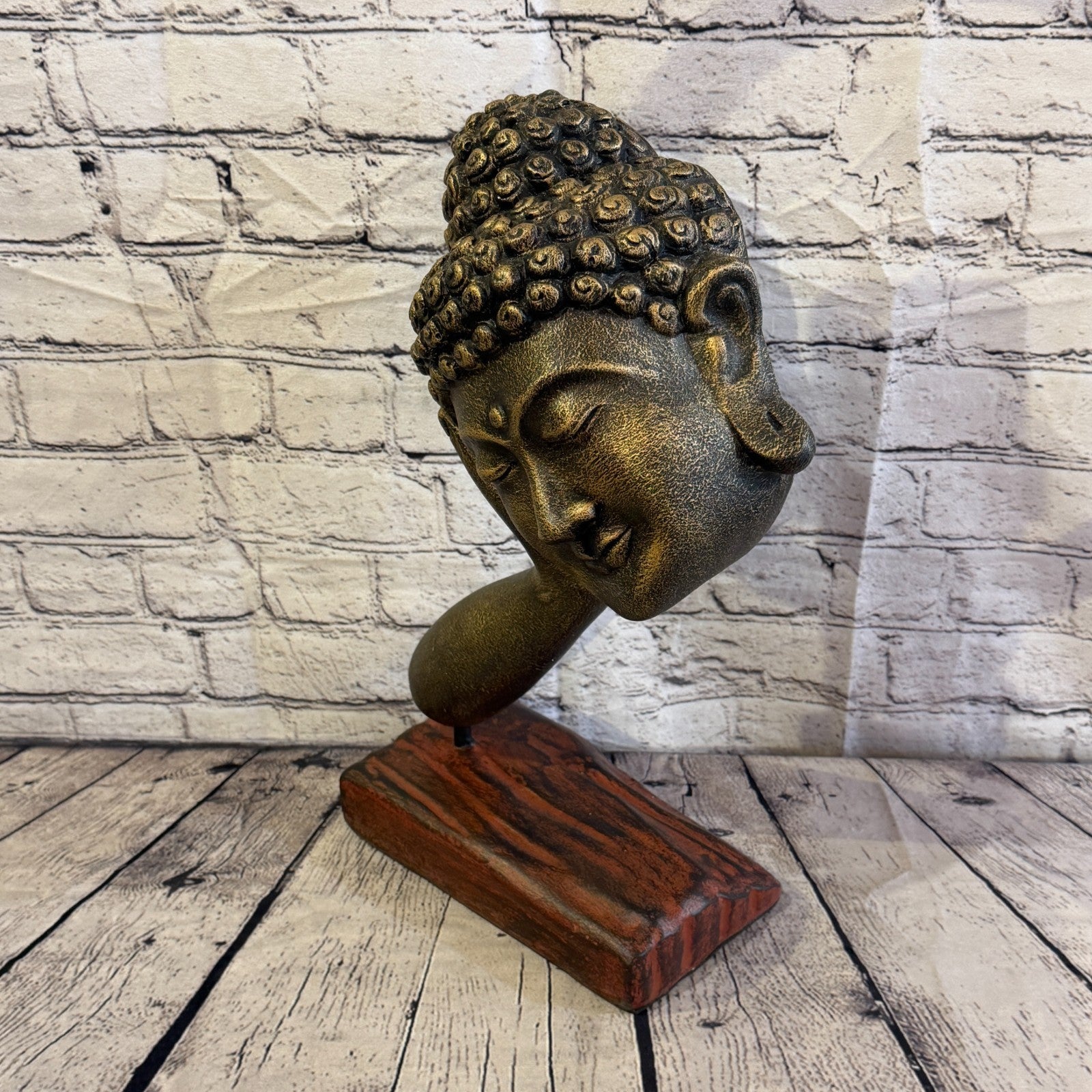 Bronze 45cm x 25cm Thai Buddha Head In Hand On Base Statue Resin Hindu1