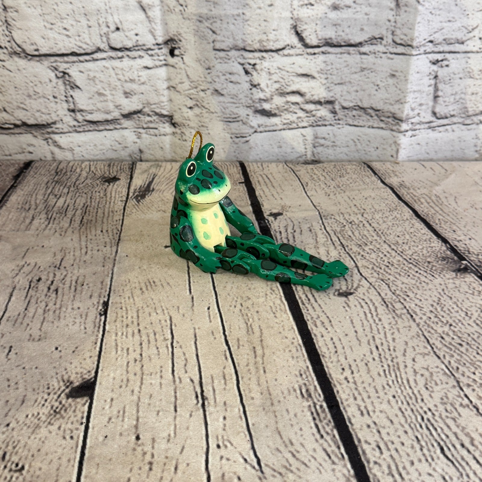10cm Green Frog Sitting Animal Wooden Shelf Ornament Handmade Fairtrade2