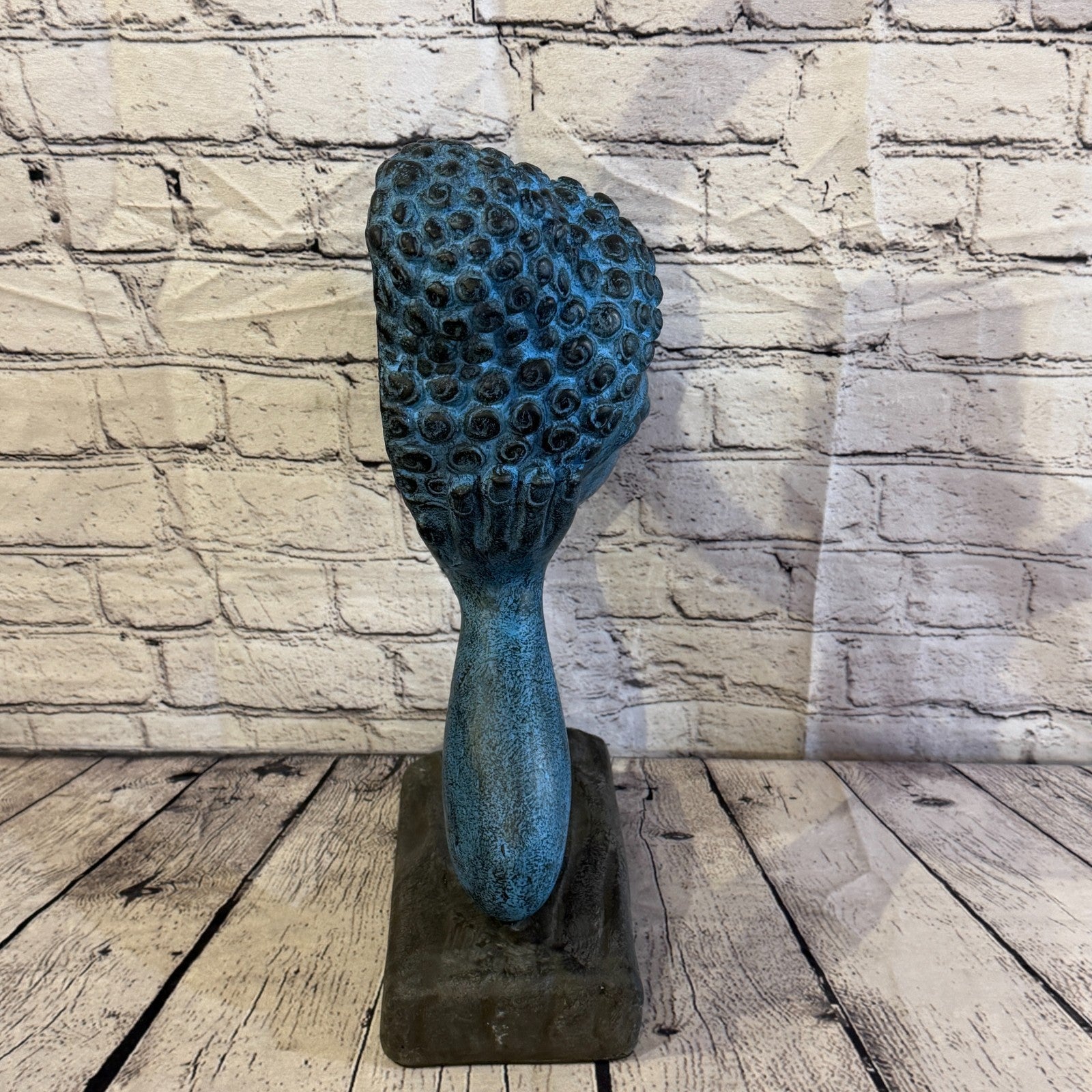Blue 45cm x 25cm Thai Buddha Head In Hand On Base Statue Resin Hindu3