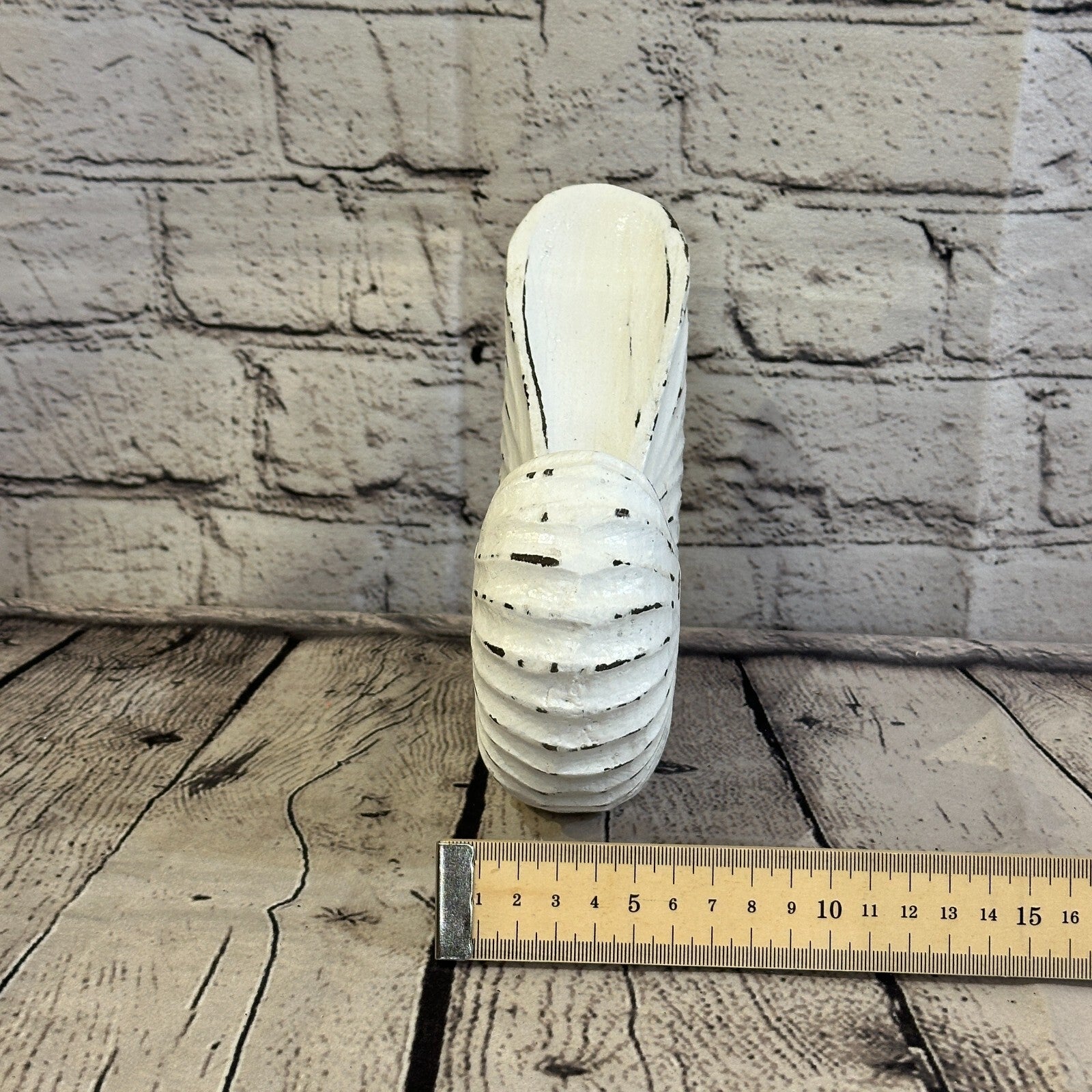 18cm White Shabby Nautilus Shell Ornament Decor Carved Light Wood Parcel Figure8