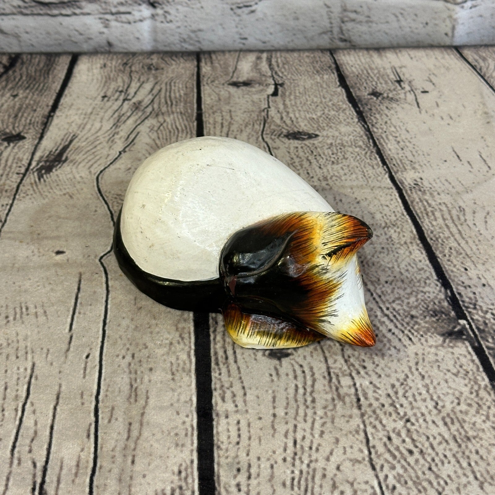 14cm Siamese Style Painted Wooden Hand Carved Snoozing Cat Sleeping Cat Wooden1