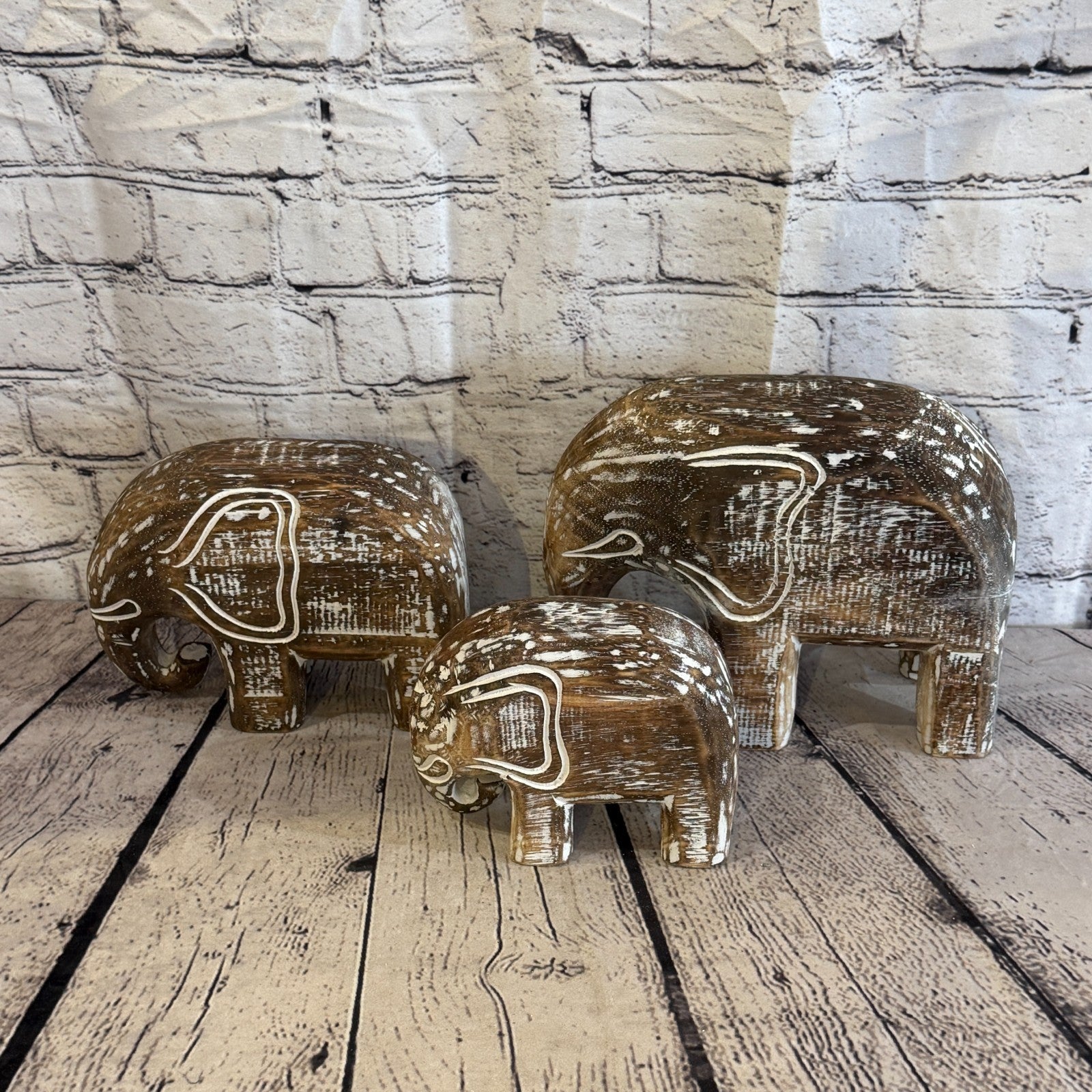 15cm x 20cm Brown Wood Wooden Standing Elephant Hand Carved Painted Statue9