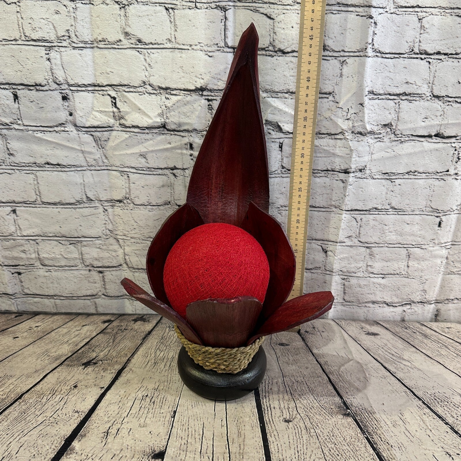 Red Red Leaf Natural 45cm Tall Leaf Lamp Twist LED UK Mains Plug Design 74