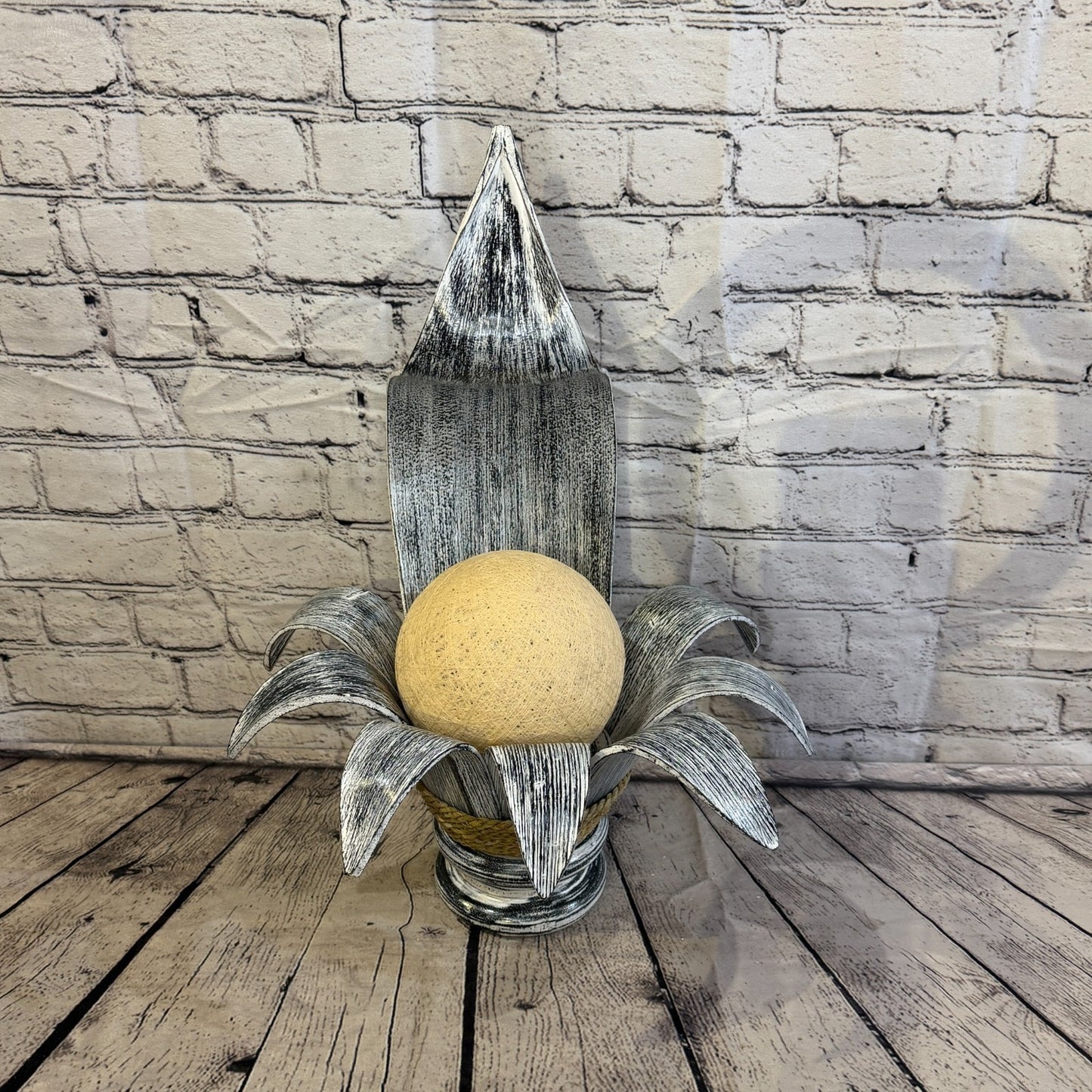 White Light Silver Natural 50cm Tall Leaf Lamp Twist LED UK Mains Plug Design 71