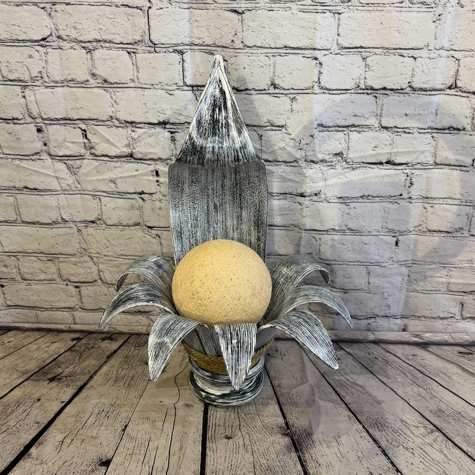 White Light Silver Natural 50cm Tall Leaf Lamp Twist LED UK Mains Plug Design 71