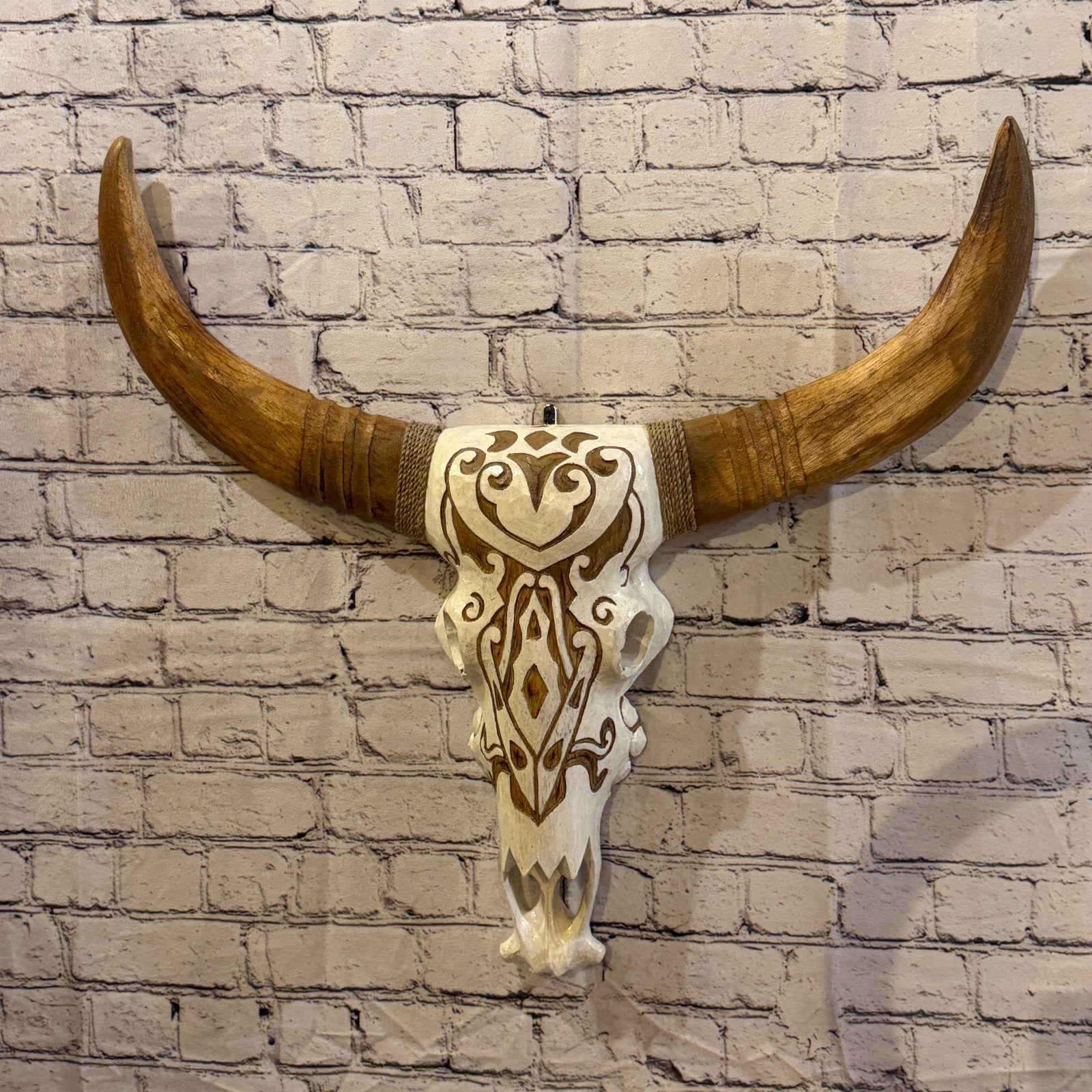 60cm x 60cm White Light Painted Wood Cow Skull Head Wall Mounted Art Shabby2