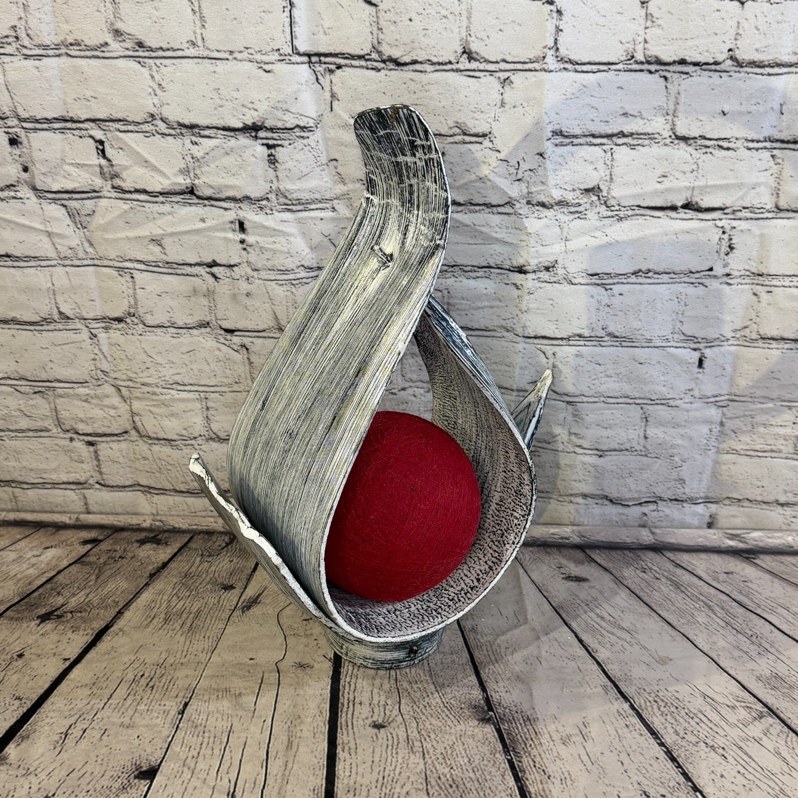 Red Light Silver Natural 45cm Tall Leaf Lamp Twist LED UK Mains Plug Design 82