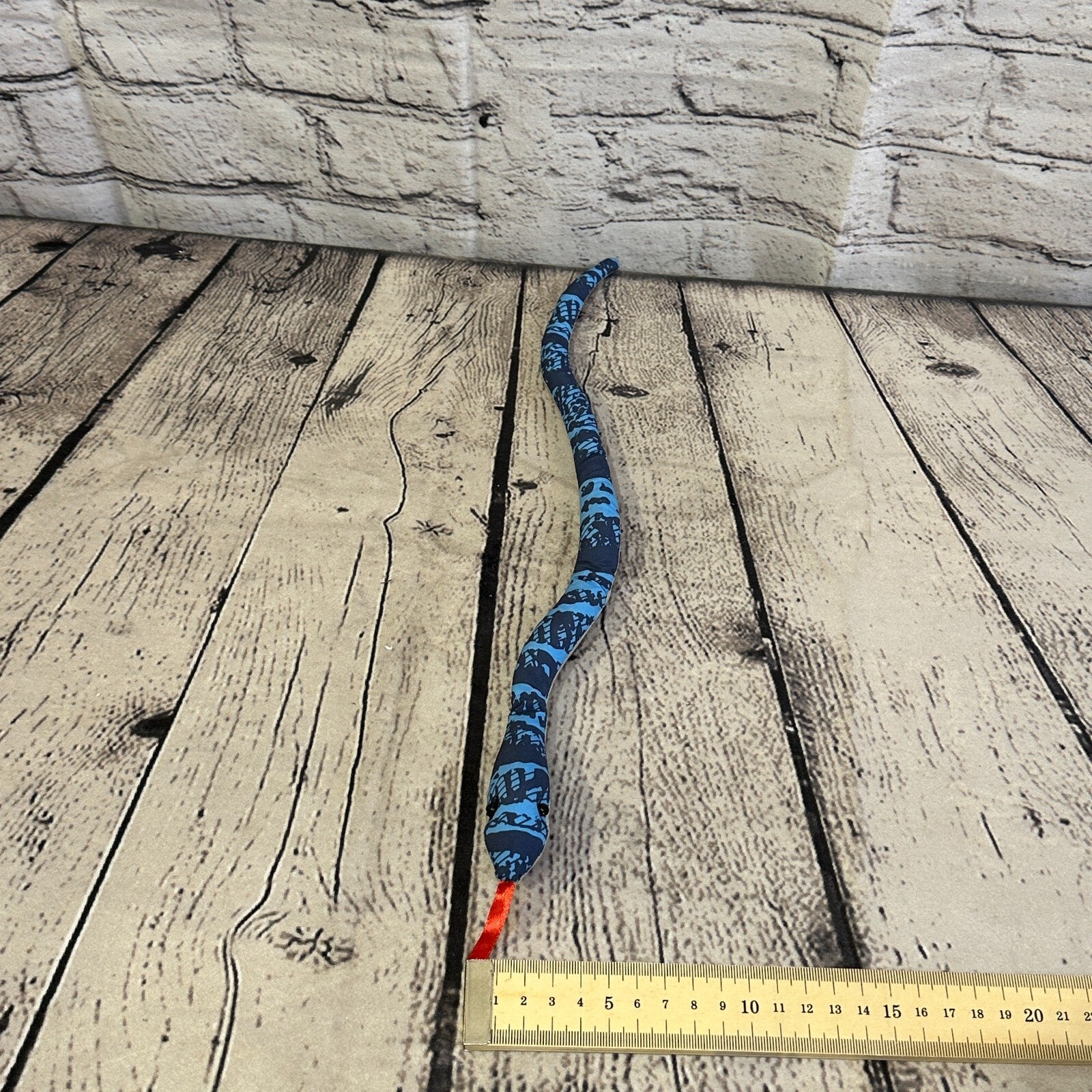 Colourful Sand Animal Lizard Toy Party Stocking Filler Stress Relief Fidget 30cm3