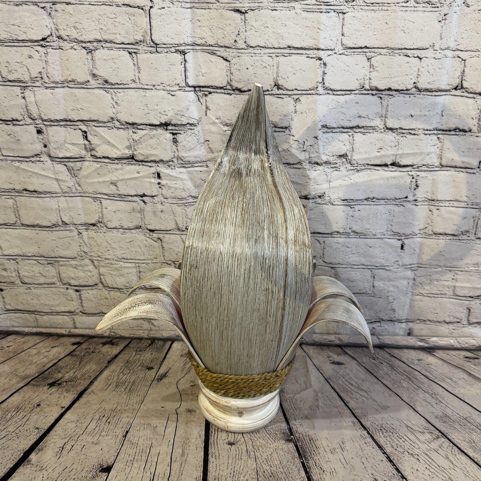 Red Light White Natural 50cm Tall Leaf Lamp Twist LED UK Mains Plug Design 74