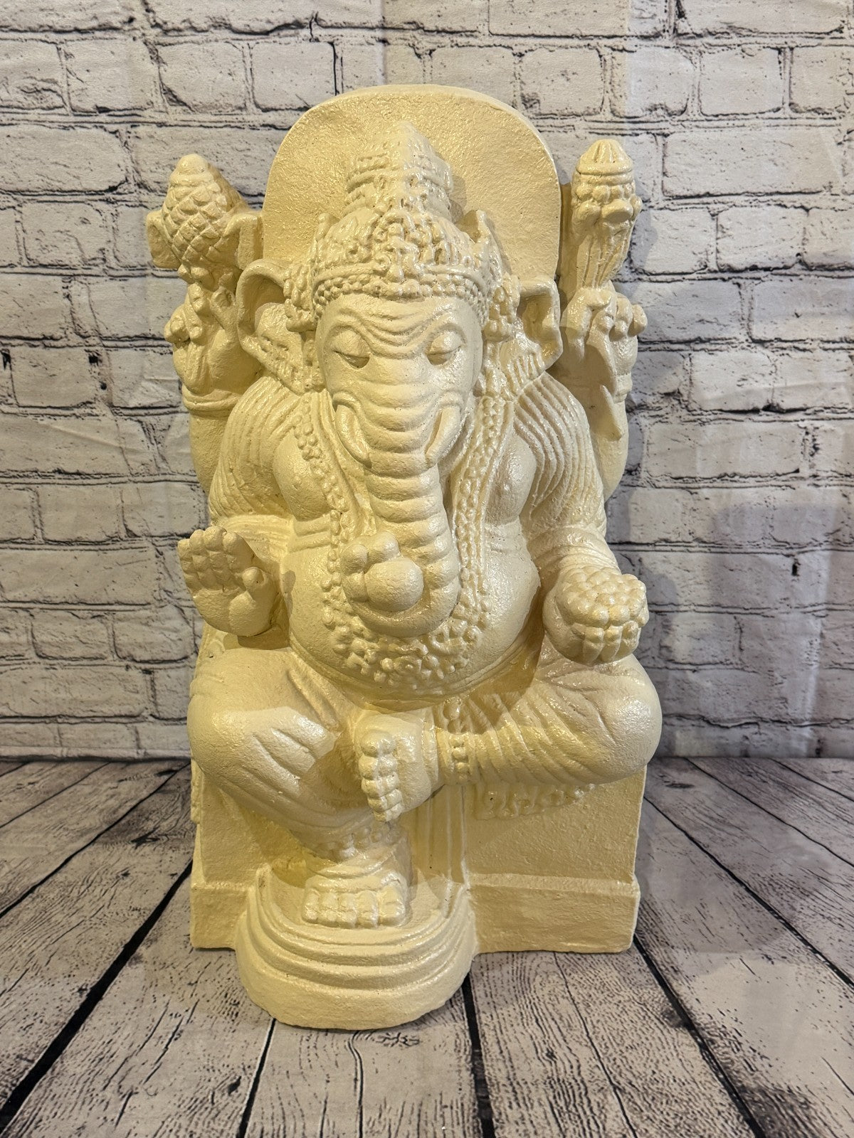 White 60cm x 35cm Thai Ganesha God On Base Hollow Statue Resin Hindu1