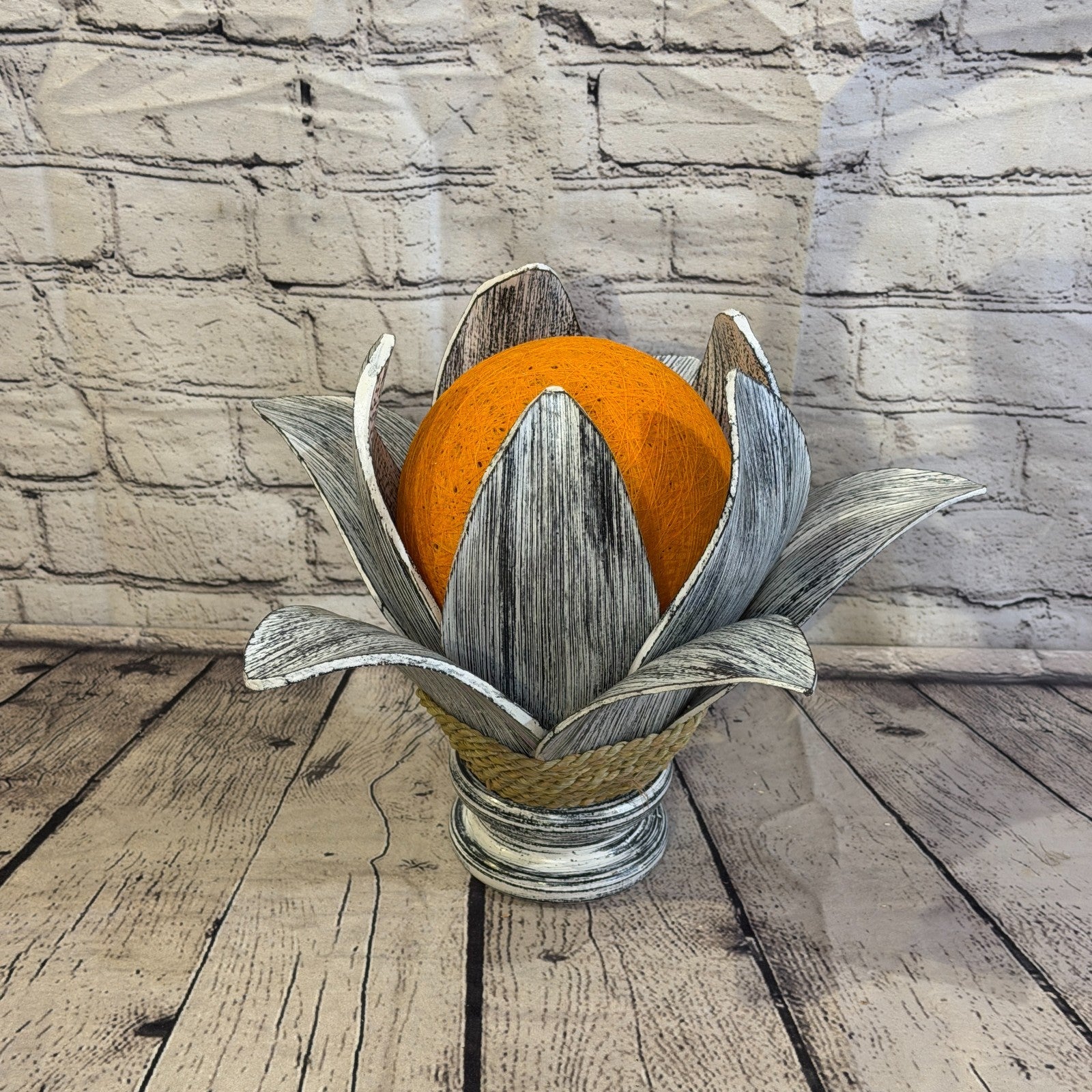 Orange Light Silver Natural 25cm Tall Leaf Lamp Twist LED UK Mains Plug Design 91