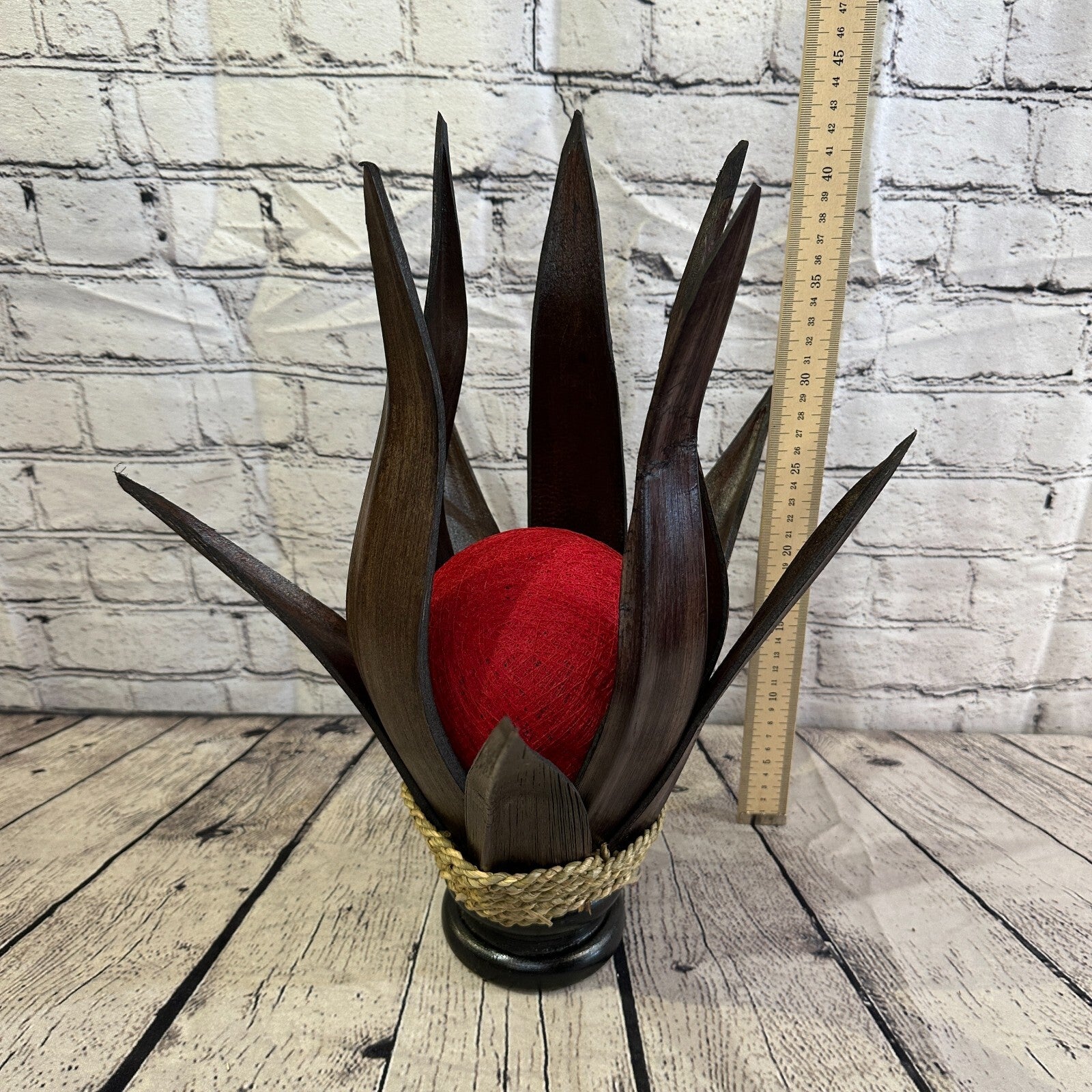 Red Brown Leaf Natural 45cm Tall Leaf Lamp Twist LED UK Mains Plug Design 63