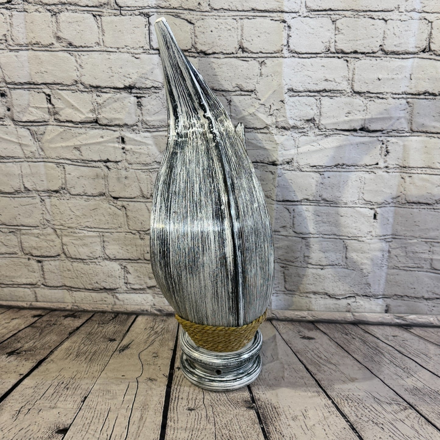 Red Light Silver Natural 50cm Tall Leaf Lamp Twist LED UK Mains Plug Design 104