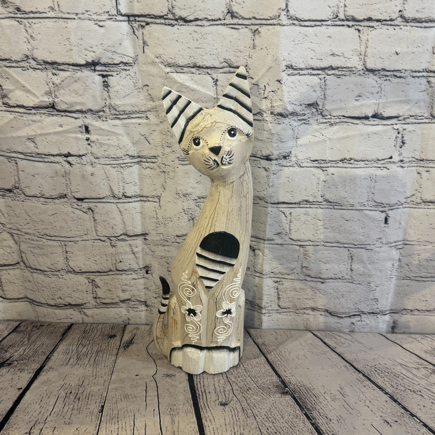 40cm White Flower Wooden Shabby Cat Statue Ornament Fair Trade Handcarved0