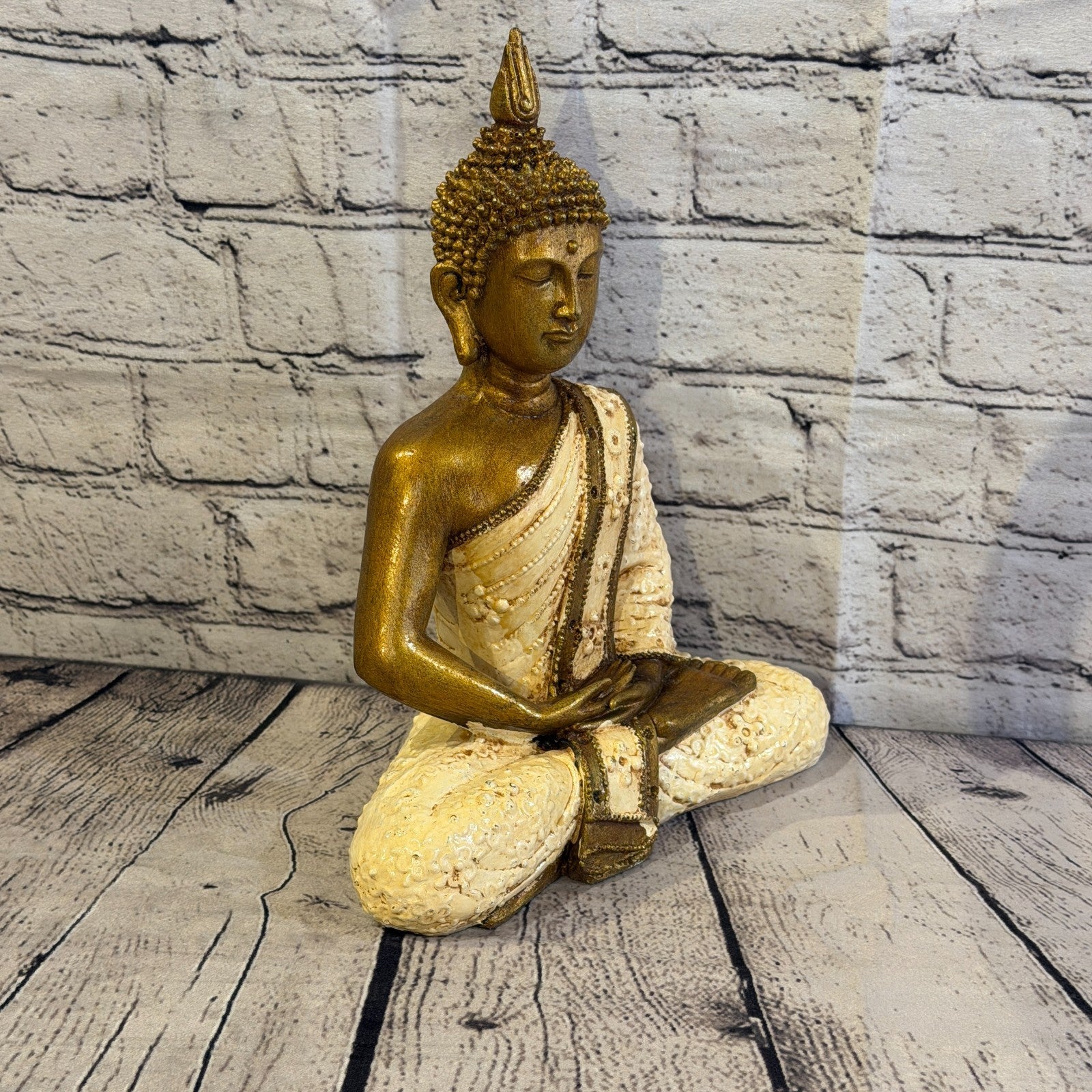 White & Bronze 30cm x 20cm Large Thai Spike Buddha Sitting Statue Resin Hindu2