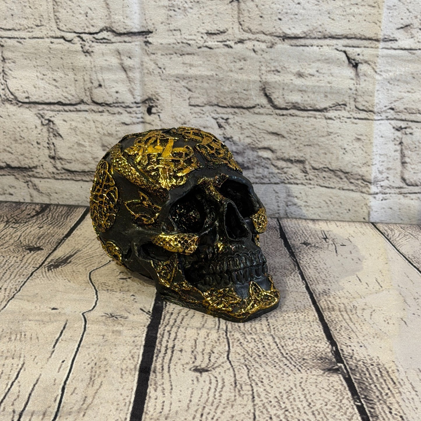 Black Gold 15cm x 10cm Gothic Celtic Knot Skull Crucifix Statue Resin2