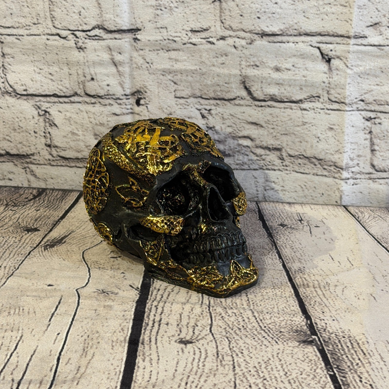 Black Gold 15cm x 10cm Gothic Celtic Knot Skull Crucifix Statue Resin2