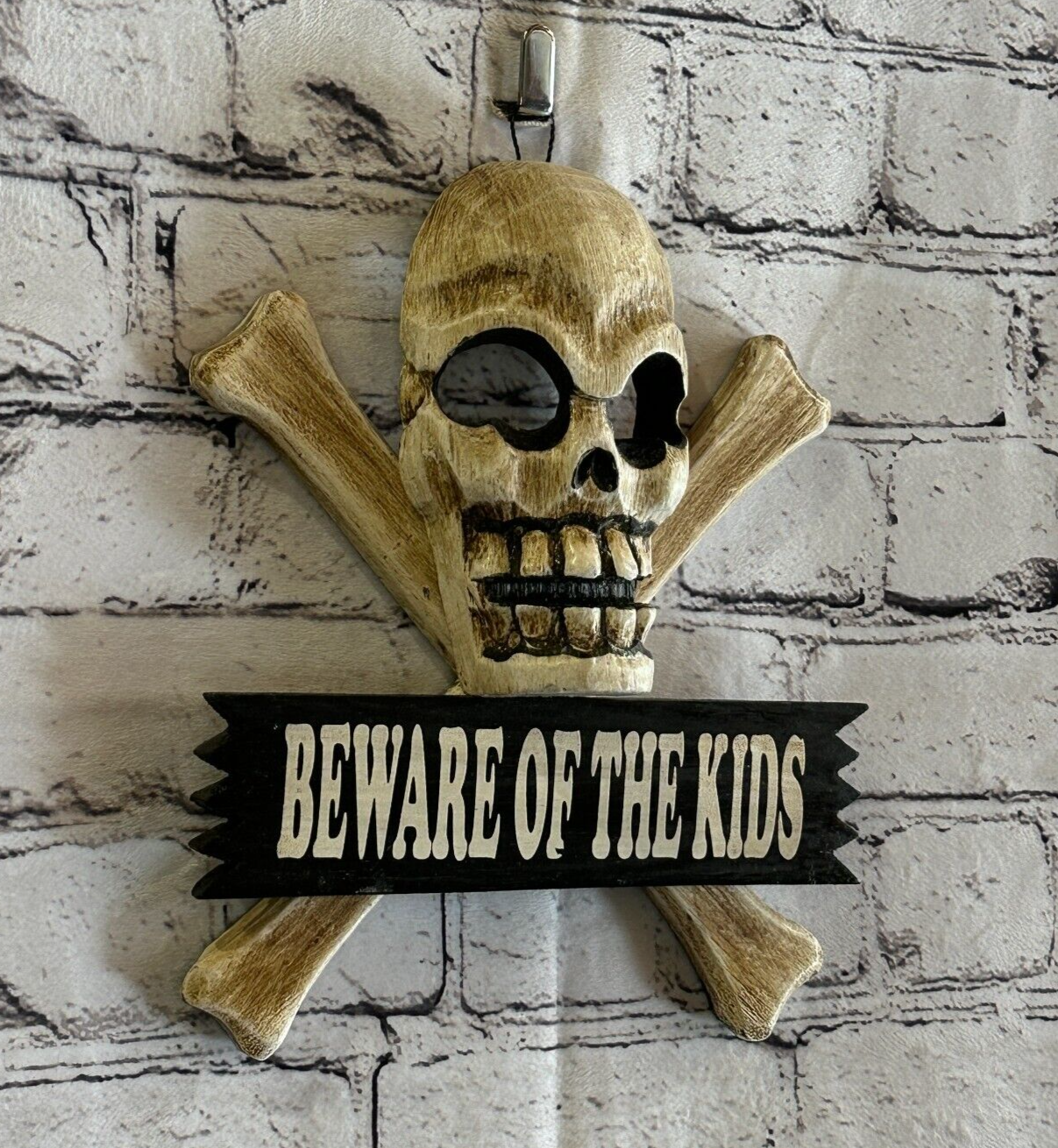 Skull Crossbones Beware Of The Kids Pirate Sign Door Plaque 20cm x 20cm Handmade0