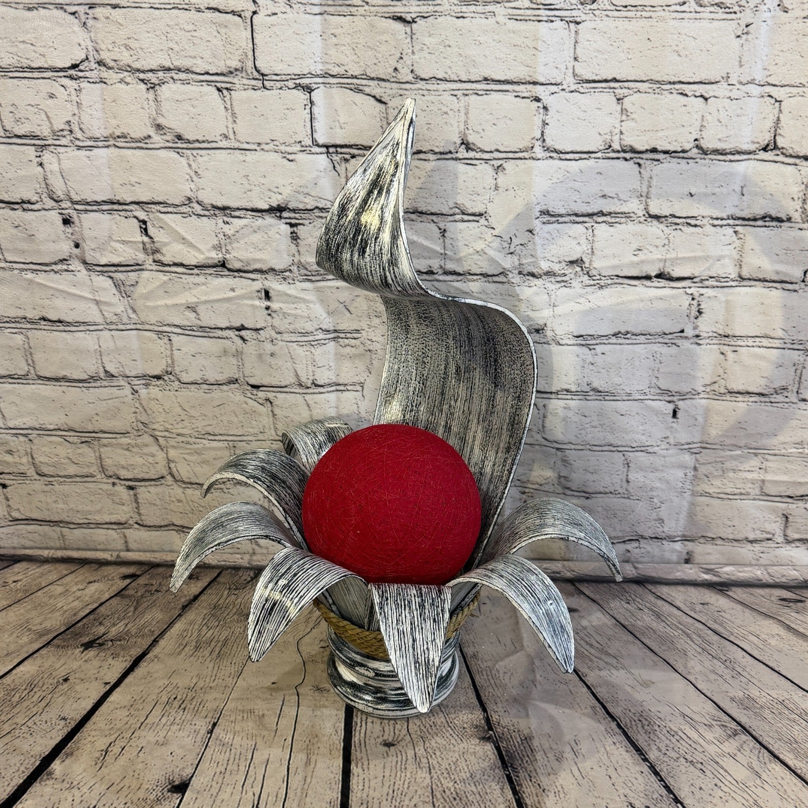 Red Light Silver Natural 50cm Tall Leaf Lamp Twist LED UK Mains Plug Design 70