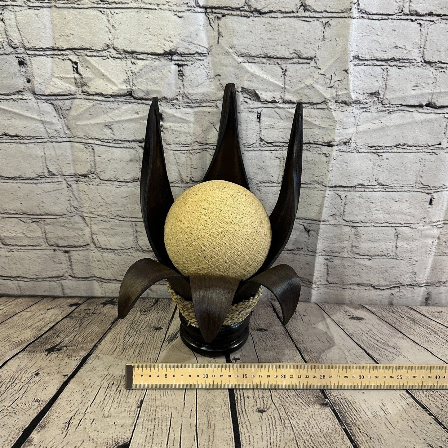 White Dark Brown Natural 35cm Tall Leaf Lamp Twist LED UK Mains Plug Design 35