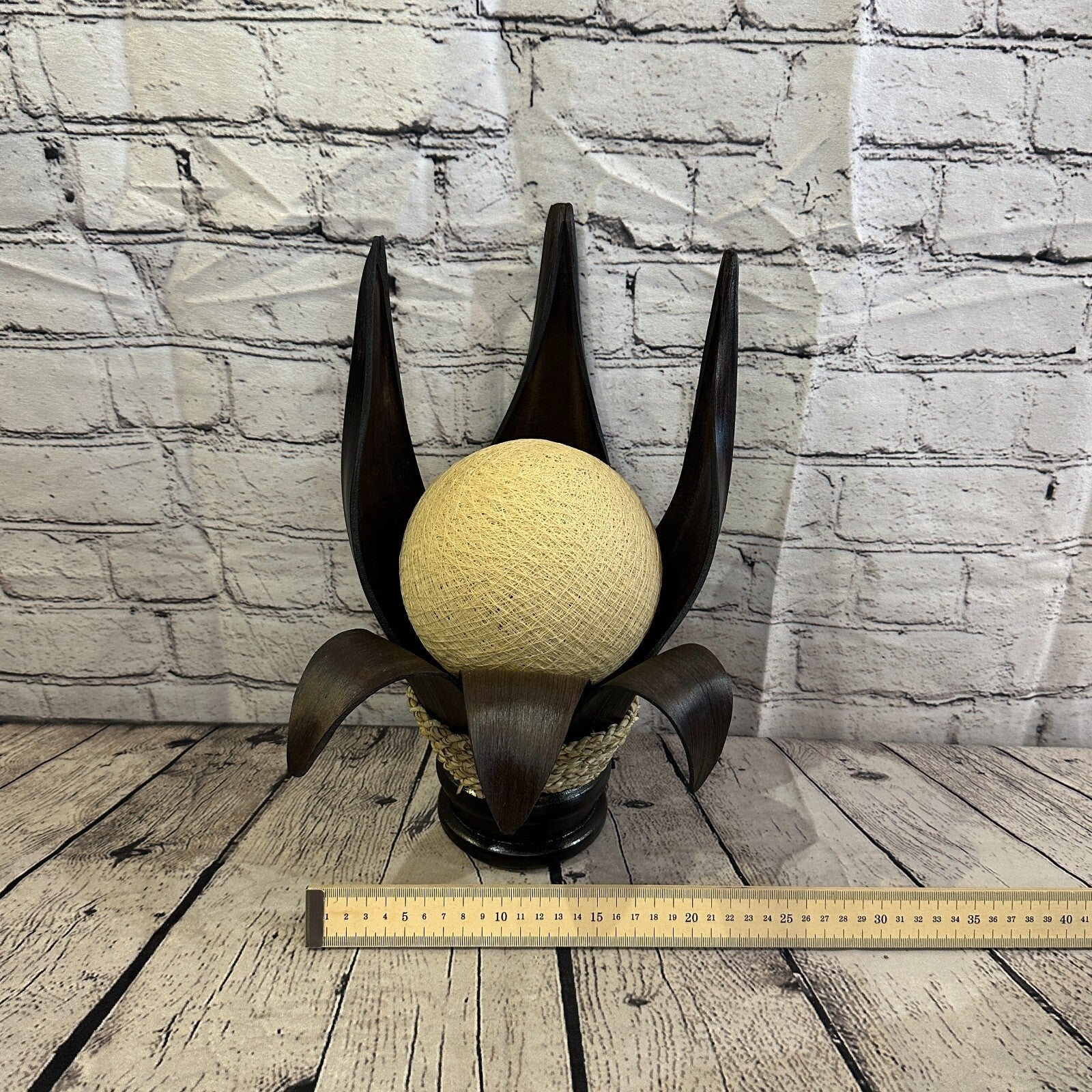 White Dark Brown Natural 35cm Tall Leaf Lamp Twist LED UK Mains Plug Design 35