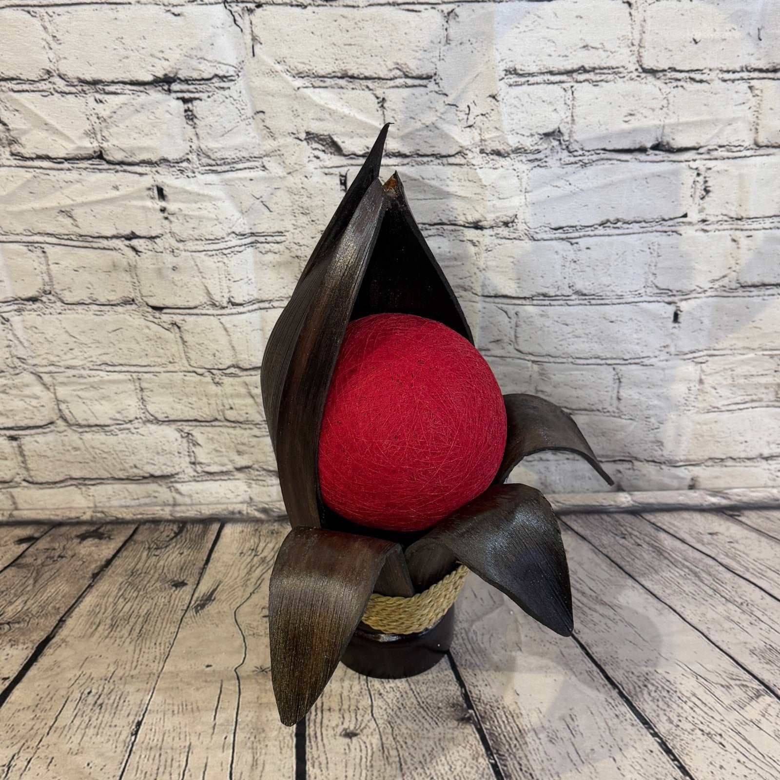 Red Light Brown Natural 40cm Tall Leaf Lamp Twist LED UK Mains Plug Design 52