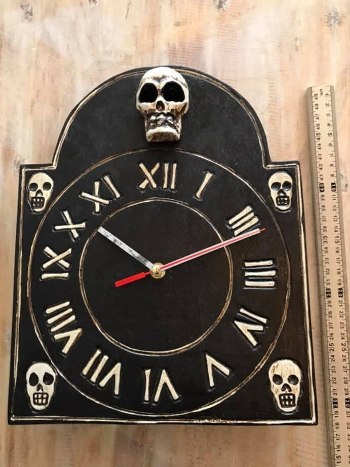 Skull & Crossbones Clock Pirate Sign Door Battery 35cm x 25cm Handmade6