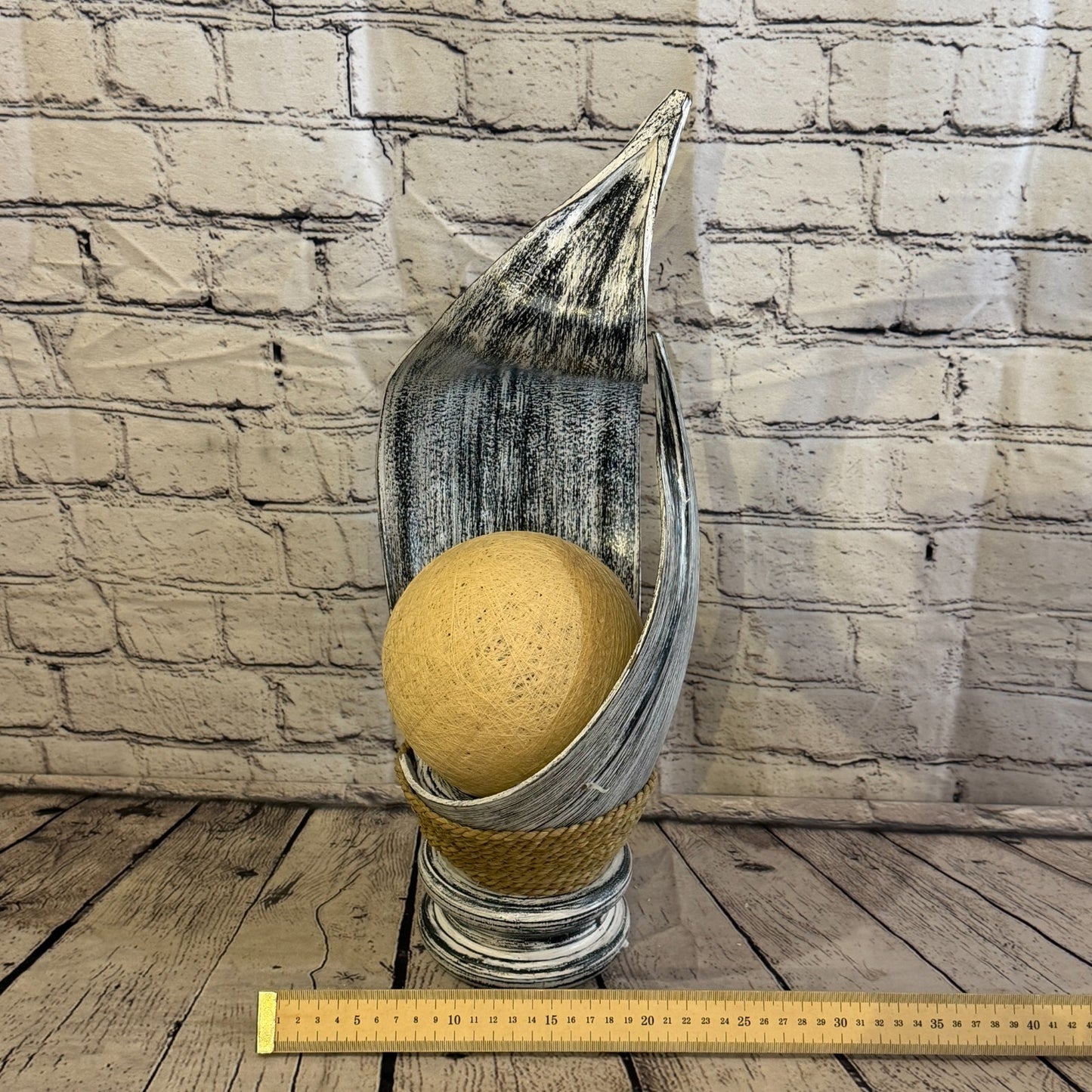 White Light Silver Natural 45cm Tall Leaf Lamp Twist LED UK Mains Plug Desige 126