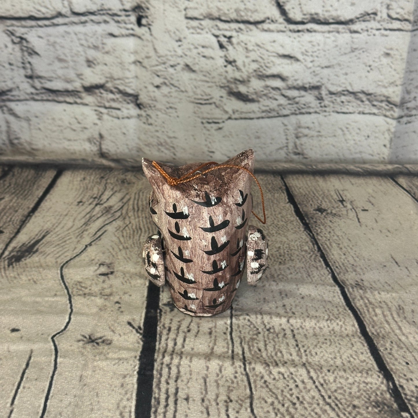 10cm Bright Owl Sitting Animal, Wooden Shelf Ornament Handmade and Fairtrade4