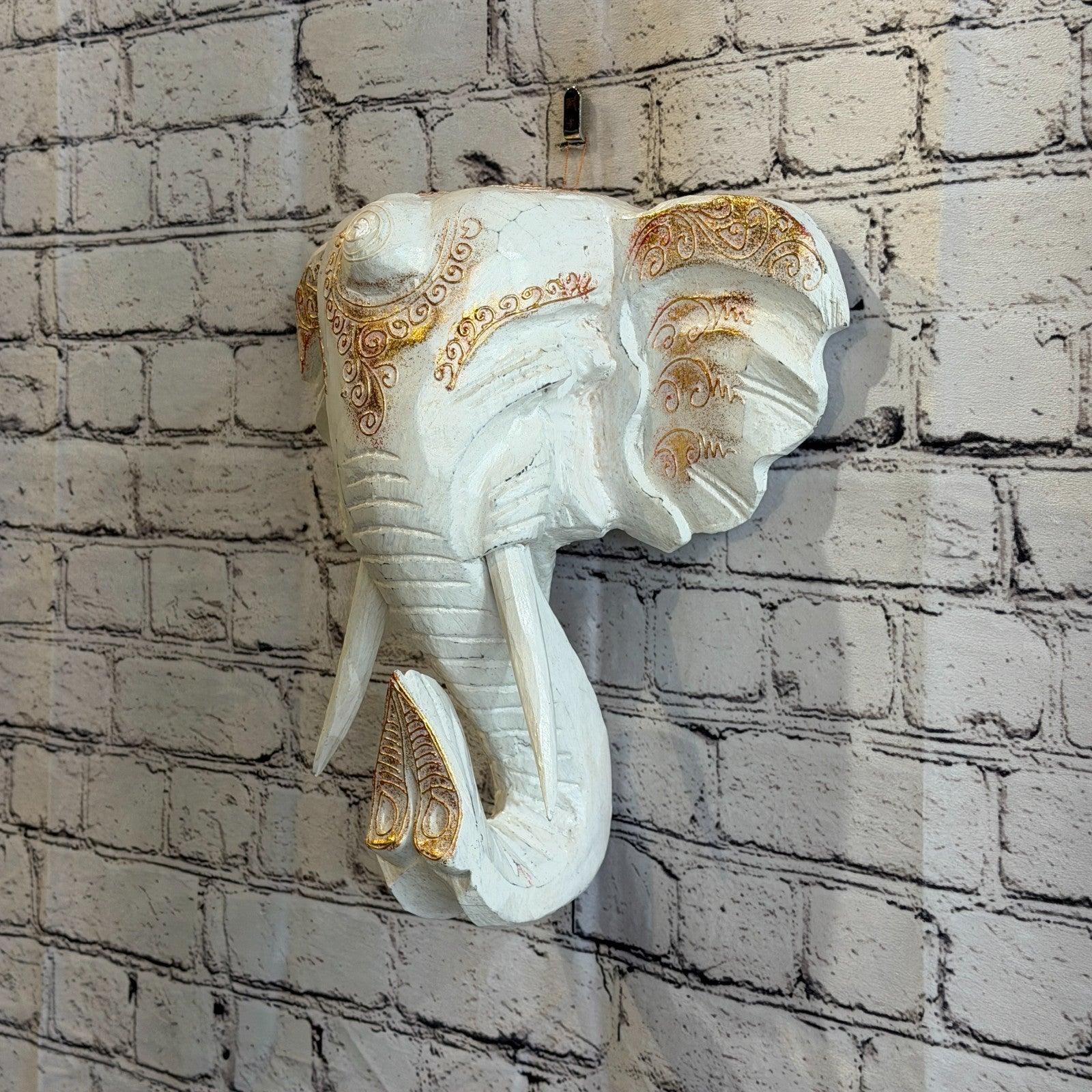 30cm x 30cm White Gold Painted Wood Elephant Head Wall Mounted Art Shabby1