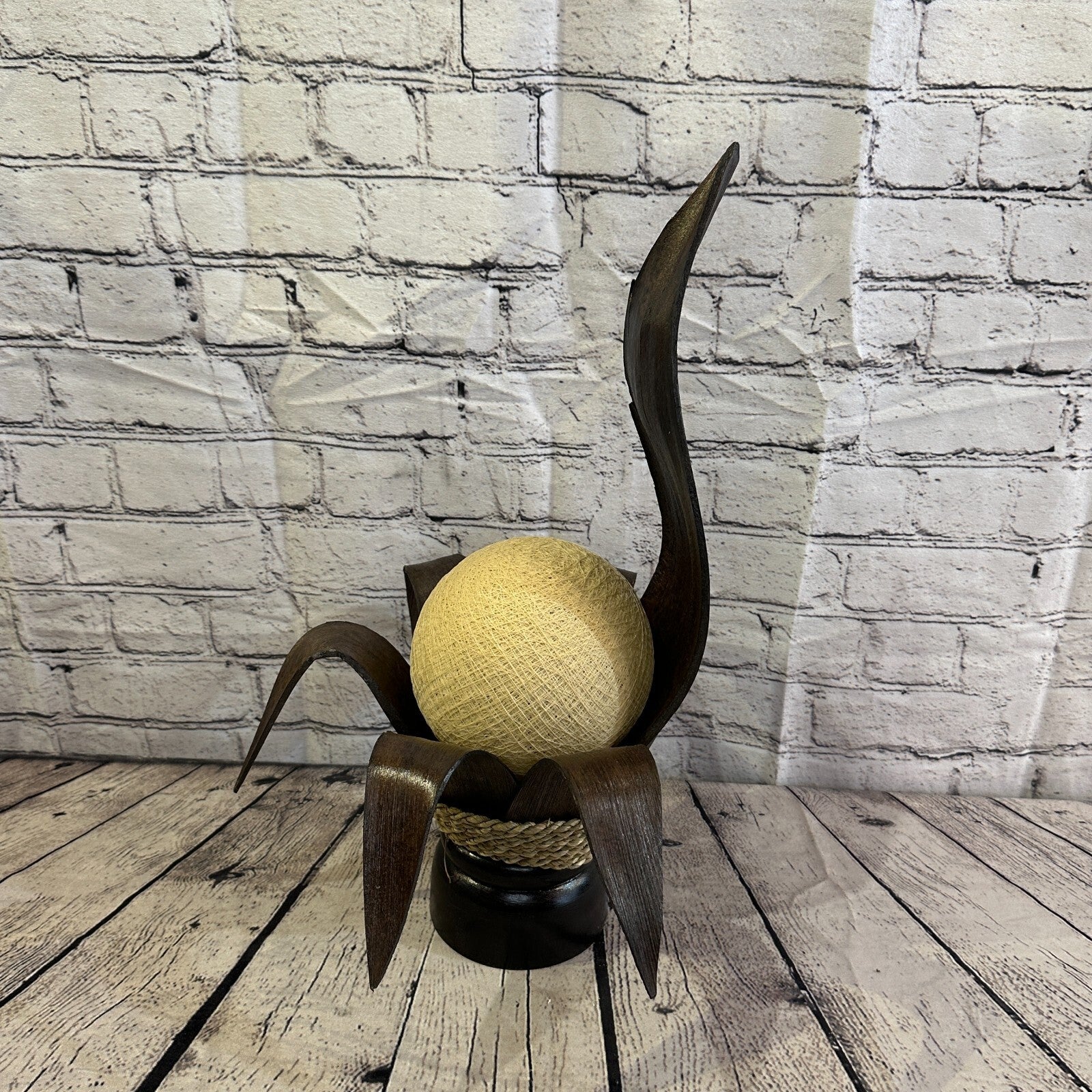 White Brown Leaf Natural 50cm Tall Leaf Lamp Twist LED UK Mains Plug Design 102